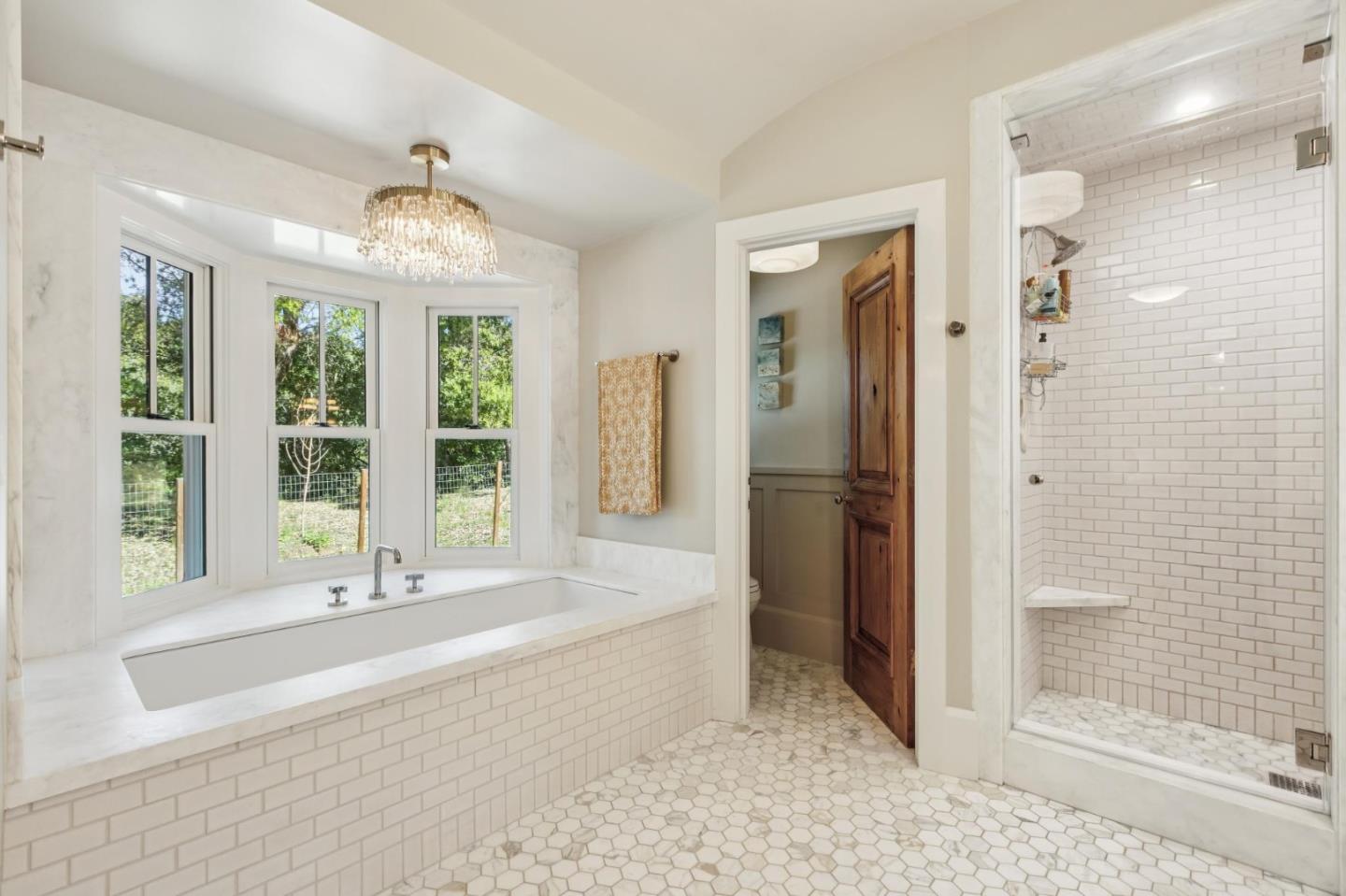 Detail Gallery Image 22 of 53 For 21842 via Regina, Saratoga,  CA 95070 - 5 Beds | 4/1 Baths