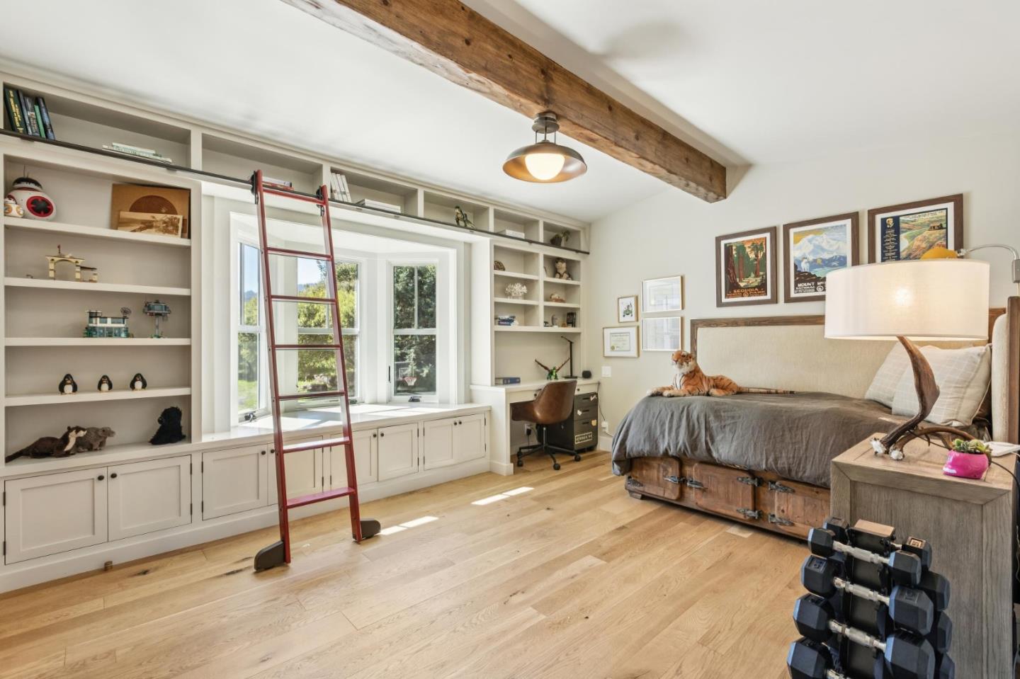 Detail Gallery Image 25 of 53 For 21842 via Regina, Saratoga,  CA 95070 - 5 Beds | 4/1 Baths