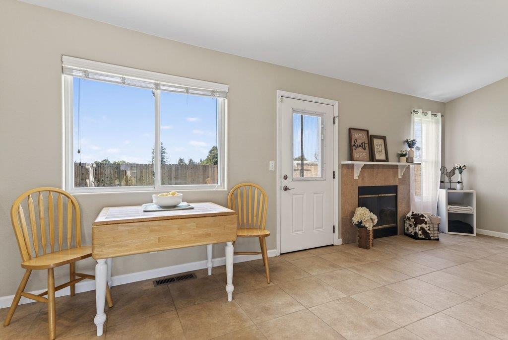 Detail Gallery Image 15 of 36 For 120 Onyx Dr, Watsonville,  CA 95076 - 3 Beds | 2 Baths