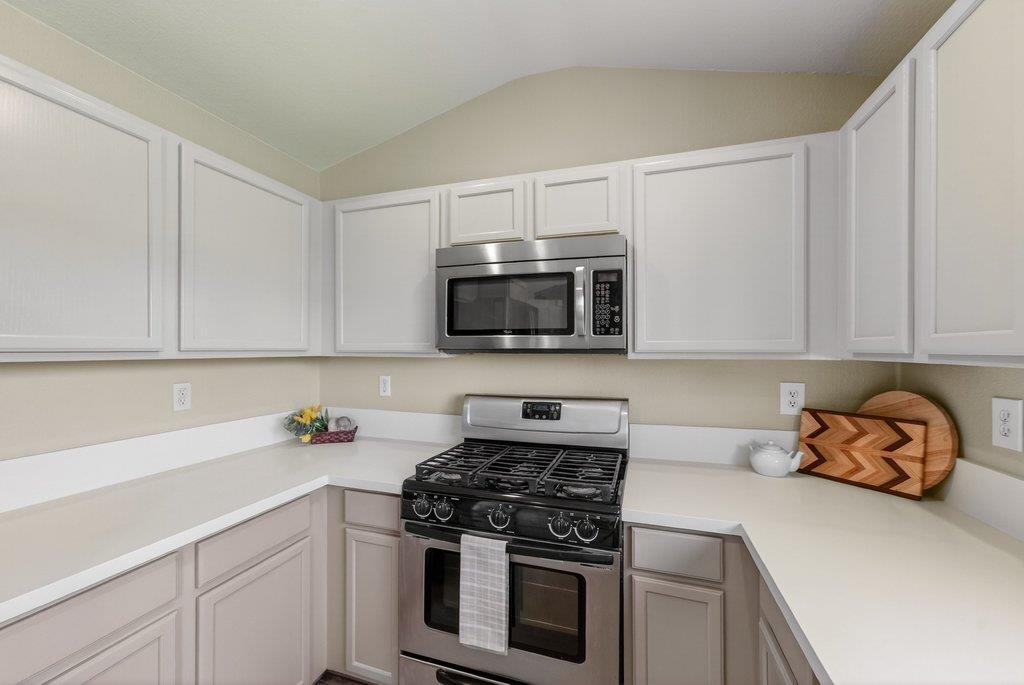 Detail Gallery Image 17 of 36 For 120 Onyx Dr, Watsonville,  CA 95076 - 3 Beds | 2 Baths