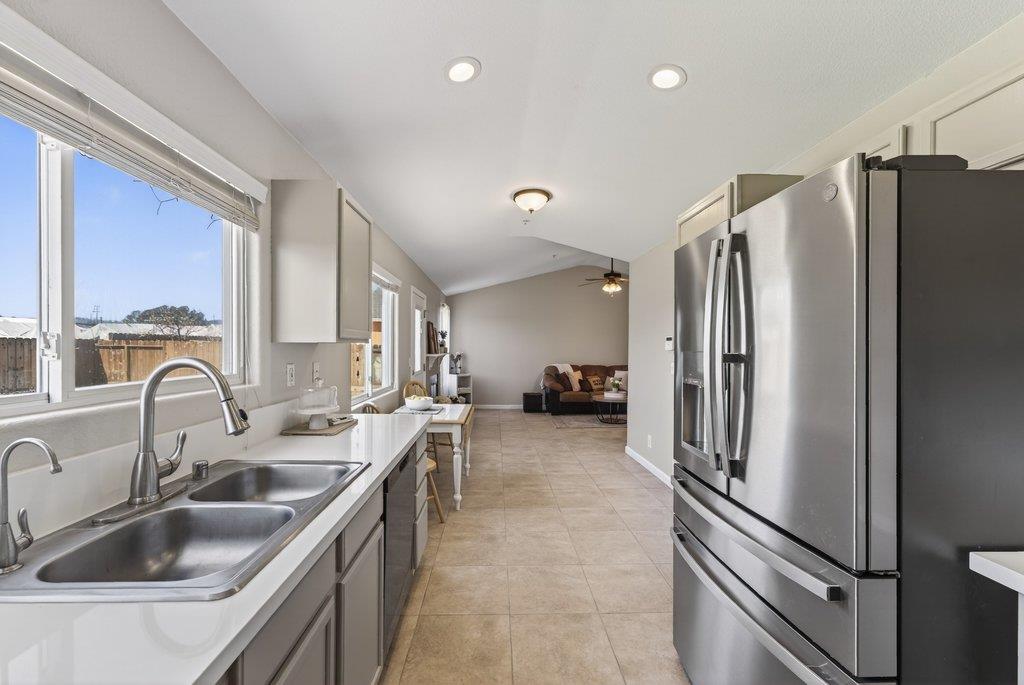 Detail Gallery Image 18 of 36 For 120 Onyx Dr, Watsonville,  CA 95076 - 3 Beds | 2 Baths