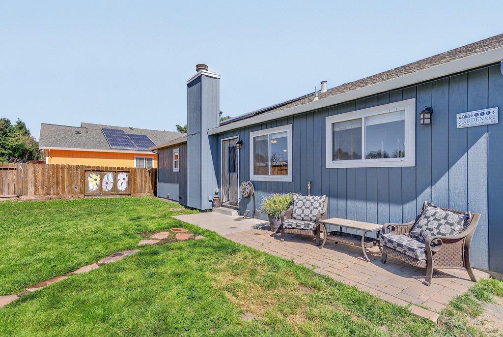 Detail Gallery Image 5 of 36 For 120 Onyx Dr, Watsonville,  CA 95076 - 3 Beds | 2 Baths