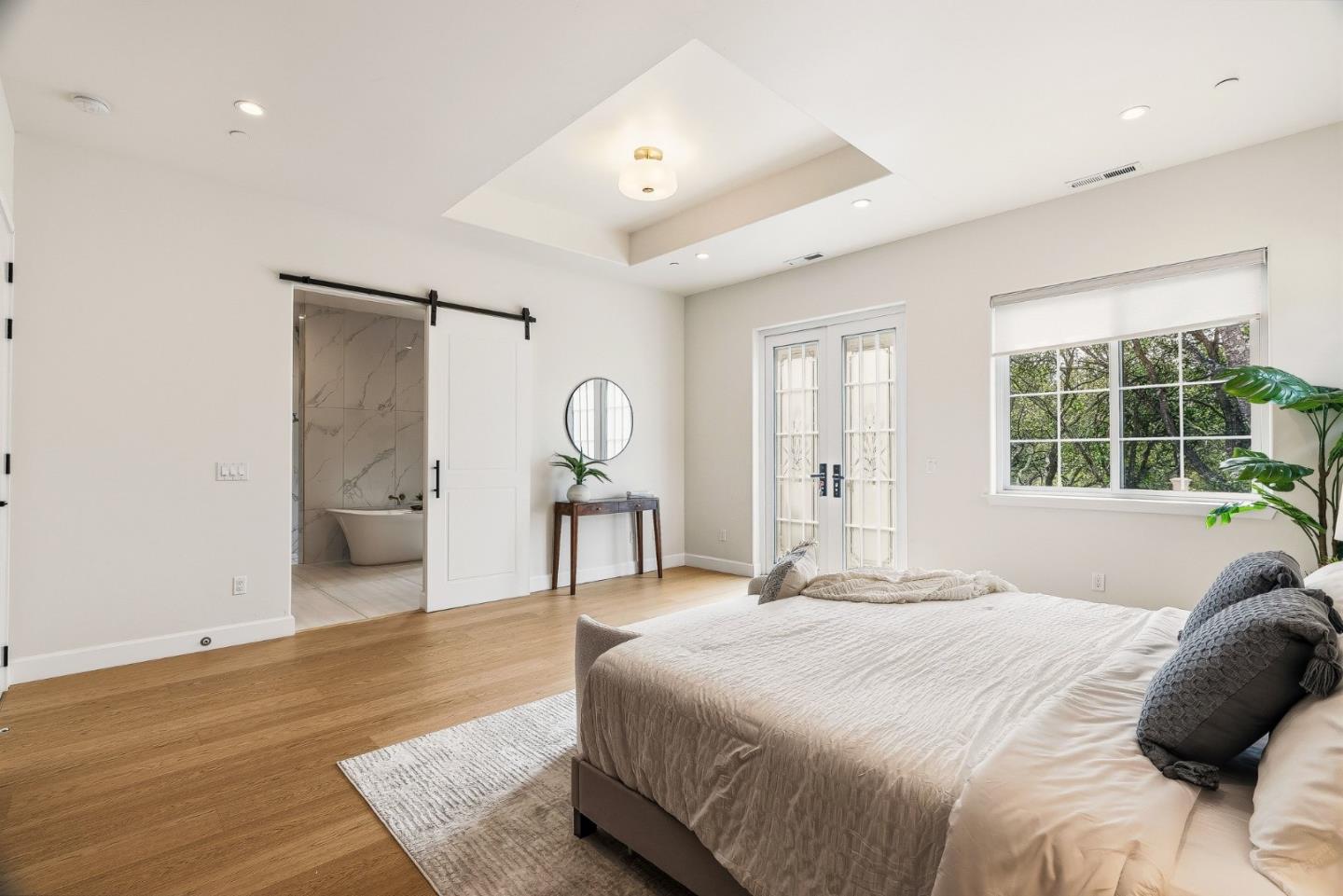 Detail Gallery Image 27 of 81 For 2565 Benson Ave, Santa Cruz,  CA 95065 - 6 Beds | 4/1 Baths