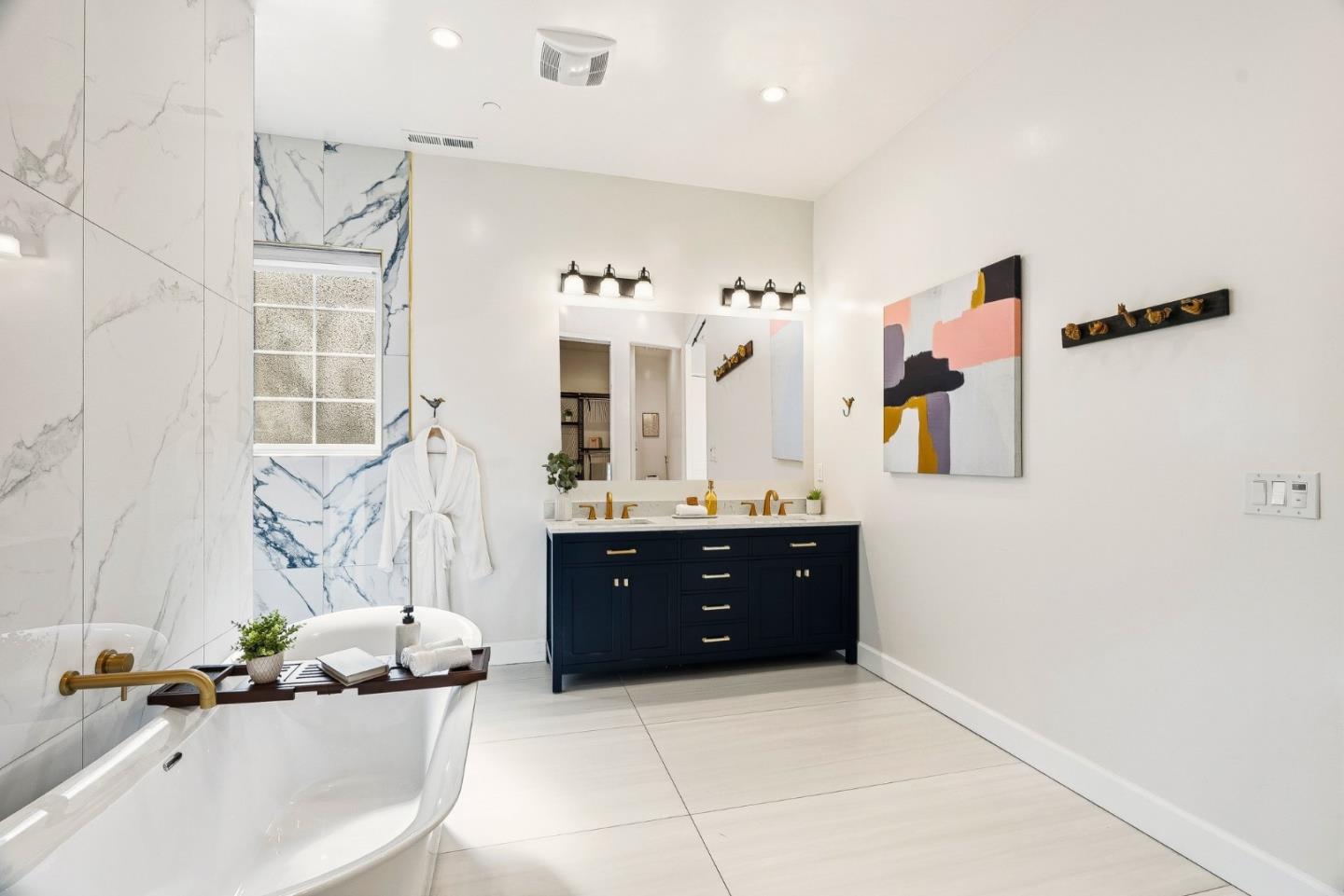 Detail Gallery Image 29 of 81 For 2565 Benson Ave, Santa Cruz,  CA 95065 - 6 Beds | 4/1 Baths