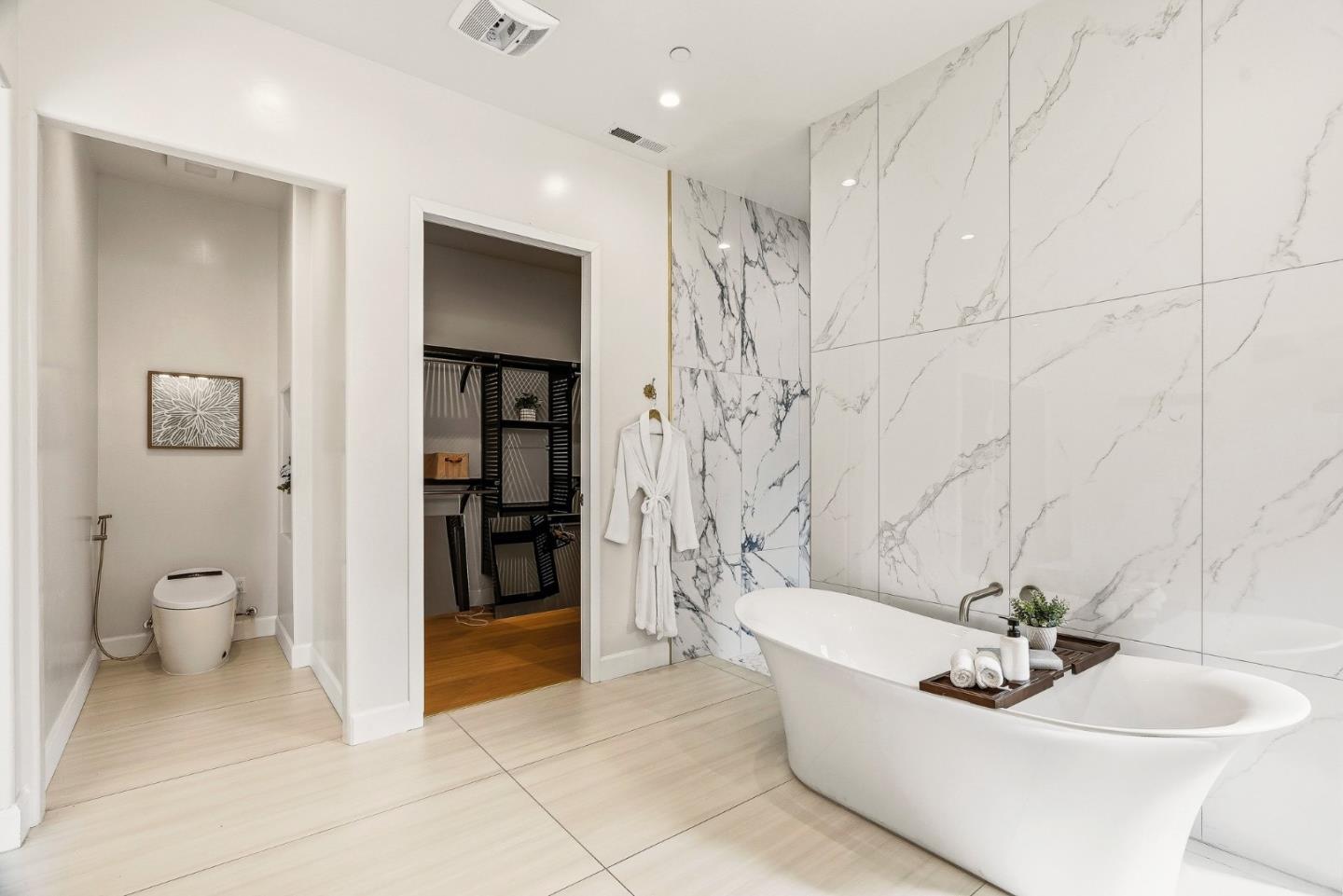 Detail Gallery Image 31 of 81 For 2565 Benson Ave, Santa Cruz,  CA 95065 - 6 Beds | 4/1 Baths