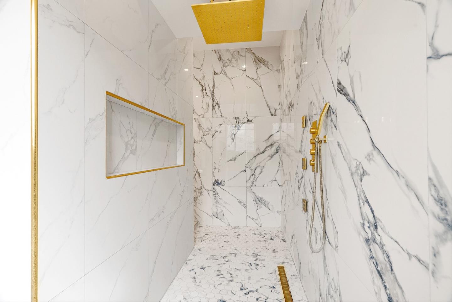 Detail Gallery Image 33 of 81 For 2565 Benson Ave, Santa Cruz,  CA 95065 - 6 Beds | 4/1 Baths