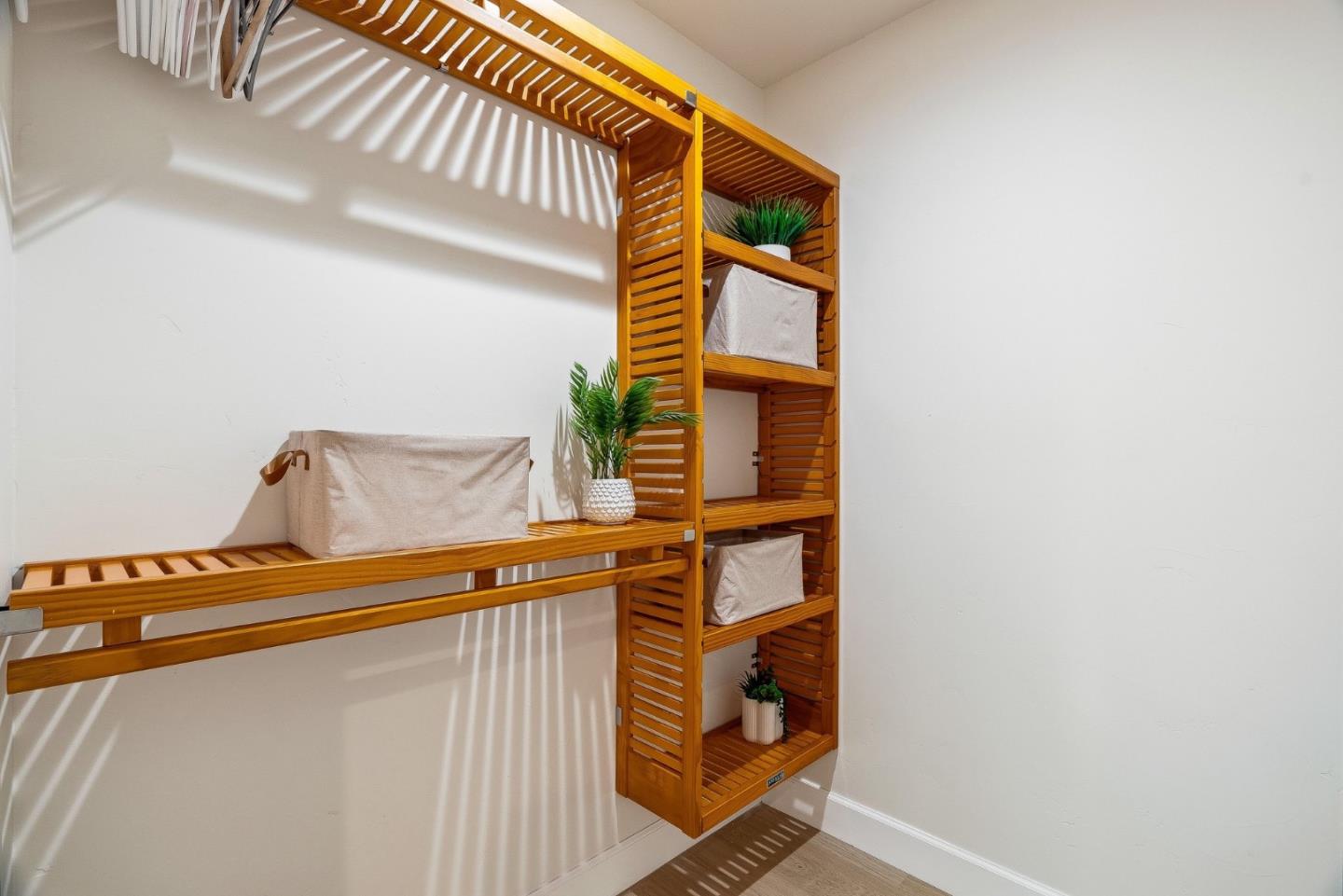 Detail Gallery Image 37 of 81 For 2565 Benson Ave, Santa Cruz,  CA 95065 - 6 Beds | 4/1 Baths