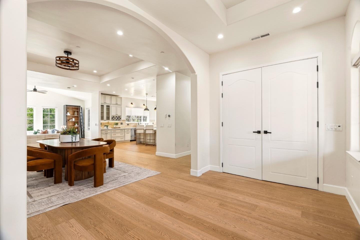 Detail Gallery Image 4 of 81 For 2565 Benson Ave, Santa Cruz,  CA 95065 - 6 Beds | 4/1 Baths