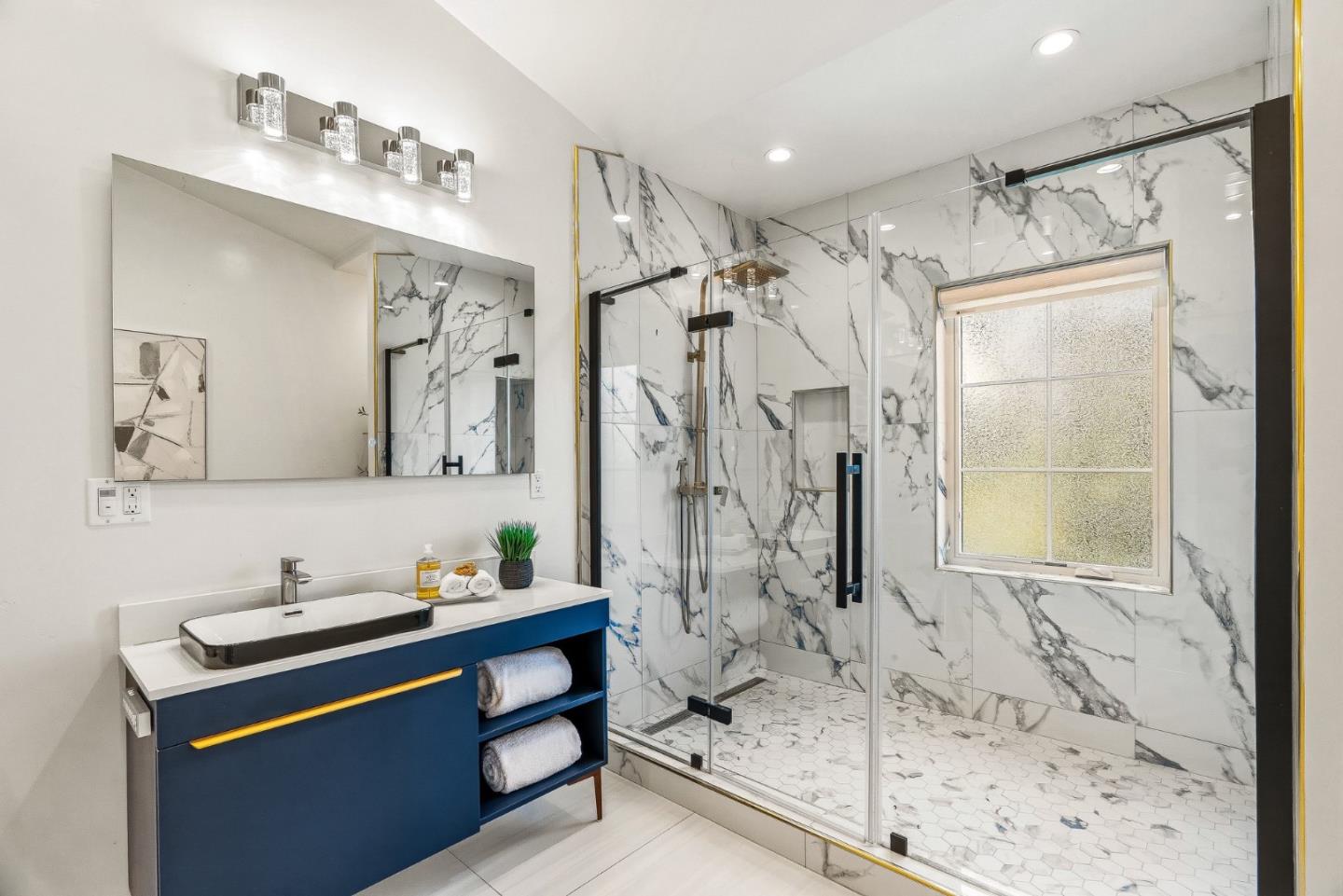 Detail Gallery Image 49 of 81 For 2565 Benson Ave, Santa Cruz,  CA 95065 - 6 Beds | 4/1 Baths