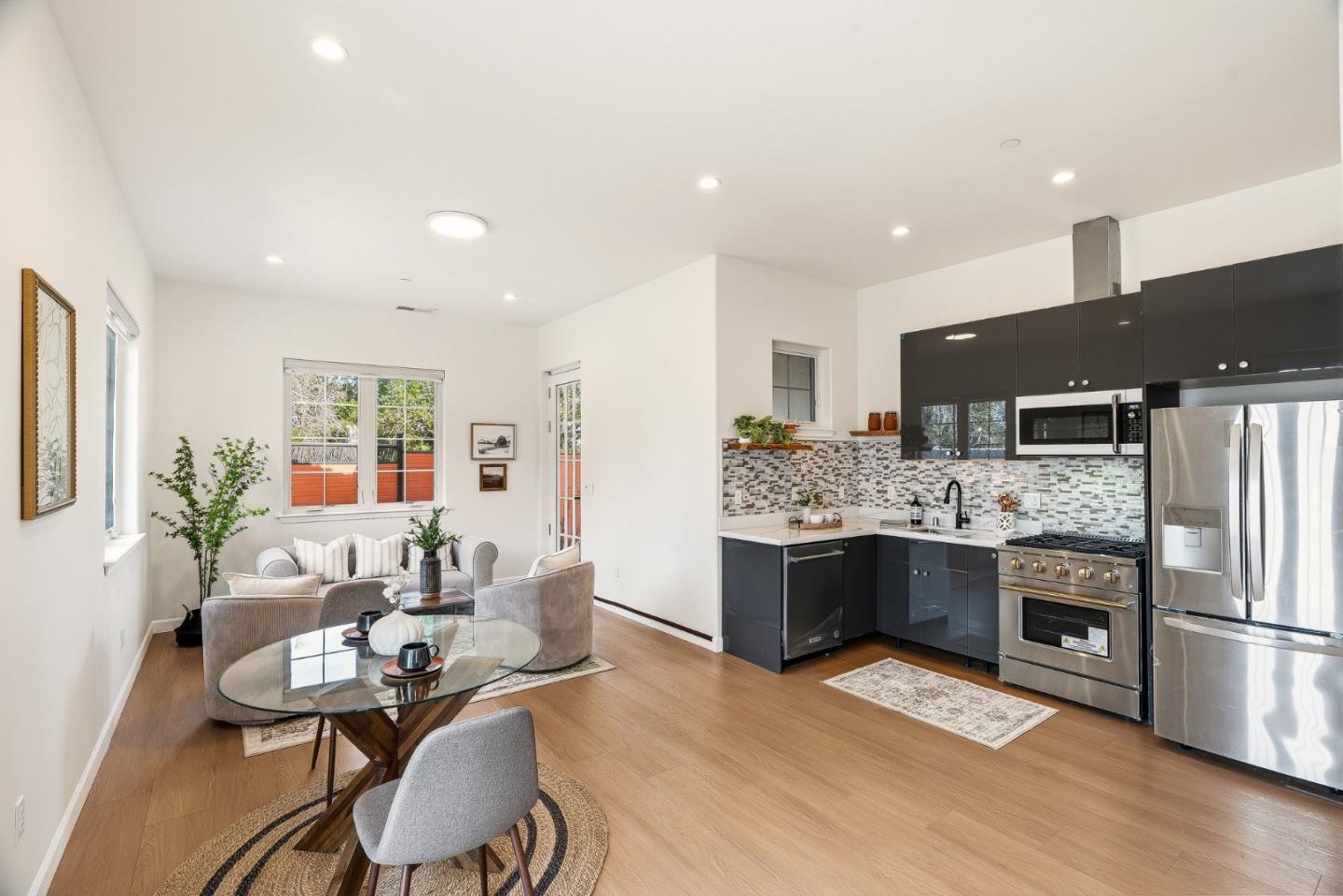 Detail Gallery Image 54 of 81 For 2565 Benson Ave, Santa Cruz,  CA 95065 - 6 Beds | 4/1 Baths