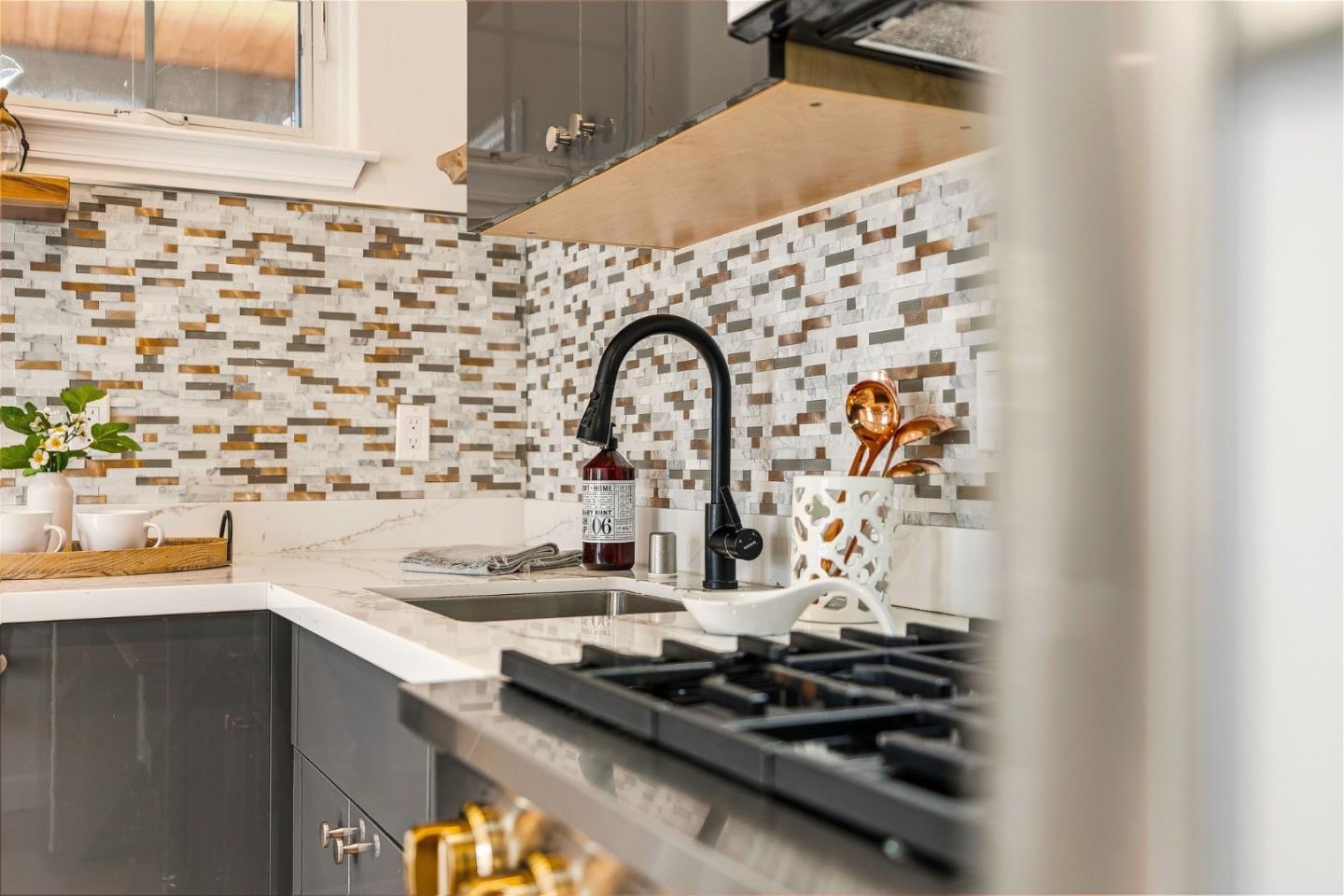 Detail Gallery Image 56 of 81 For 2565 Benson Ave, Santa Cruz,  CA 95065 - 6 Beds | 4/1 Baths