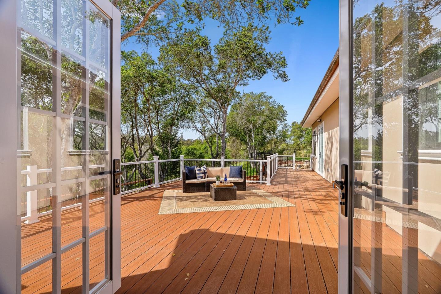 Detail Gallery Image 8 of 81 For 2565 Benson Ave, Santa Cruz,  CA 95065 - 6 Beds | 4/1 Baths