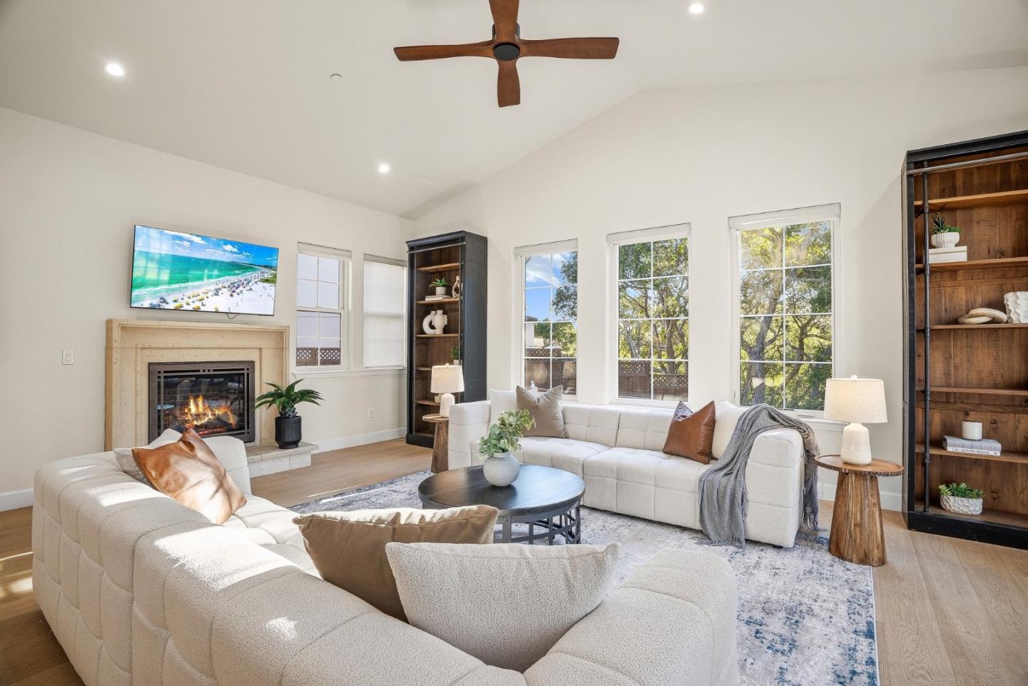 Detail Gallery Image 9 of 81 For 2565 Benson Ave, Santa Cruz,  CA 95065 - 6 Beds | 4/1 Baths