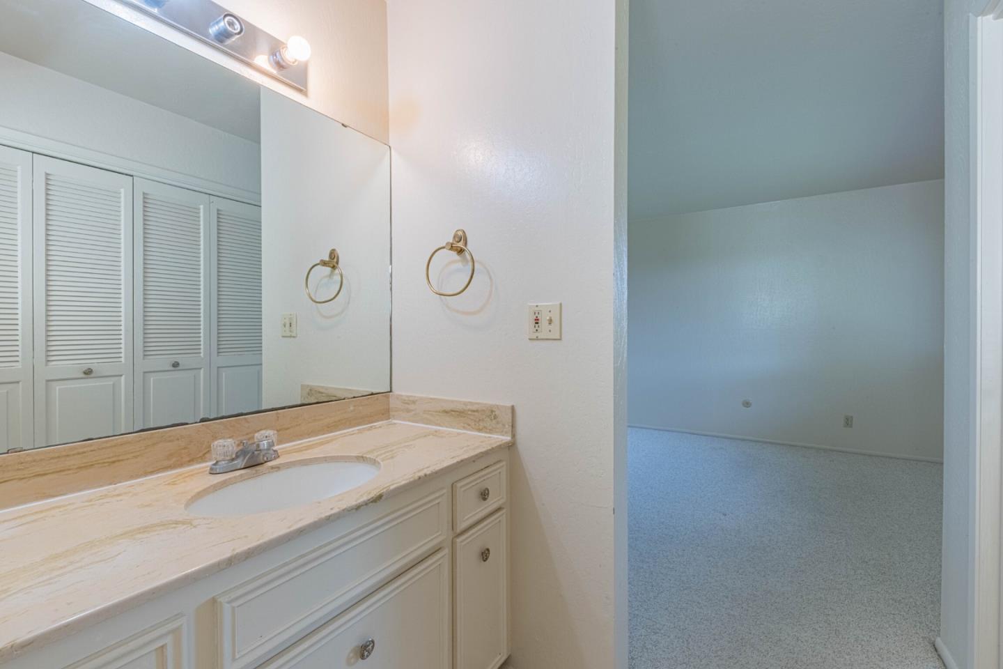 Detail Gallery Image 23 of 32 For 1115 San Angelo Dr, Salinas,  CA 93901 - 3 Beds | 2 Baths