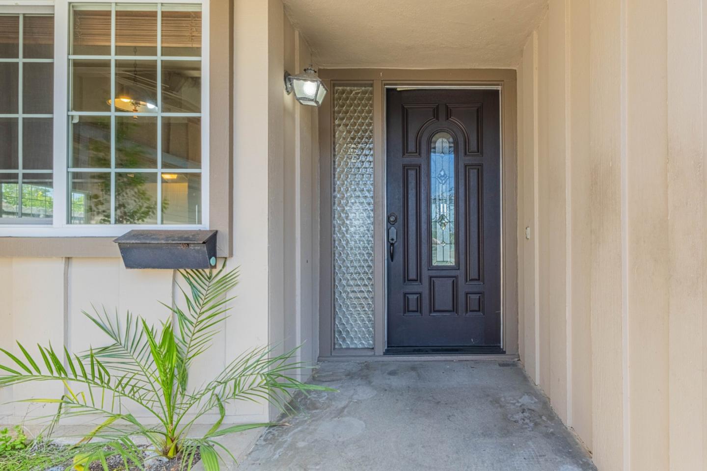 Detail Gallery Image 3 of 32 For 1115 San Angelo Dr, Salinas,  CA 93901 - 3 Beds | 2 Baths