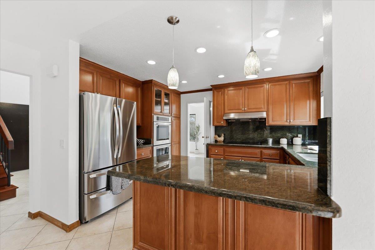 Detail Gallery Image 32 of 83 For 408 Green Hills Dr, Millbrae,  CA 94030 - 4 Beds | 3 Baths