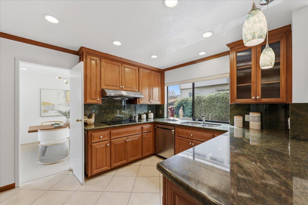 Detail Gallery Image 33 of 83 For 408 Green Hills Dr, Millbrae,  CA 94030 - 4 Beds | 3 Baths