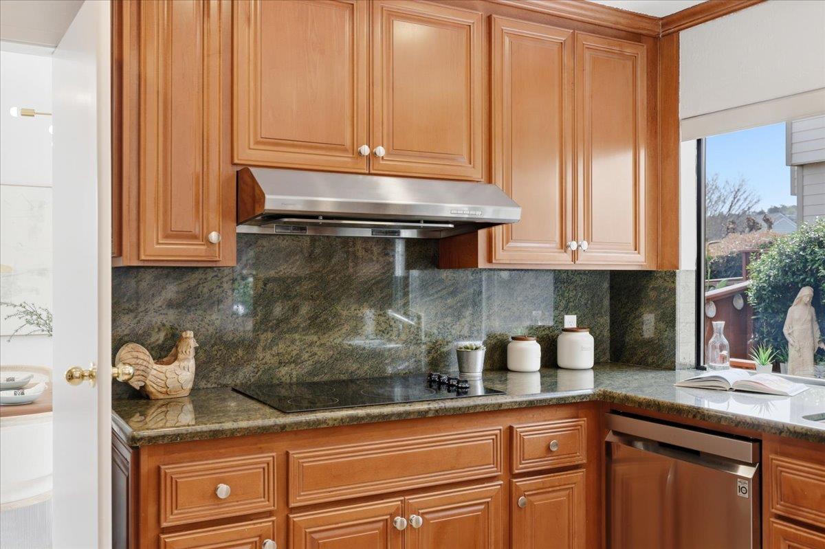 Detail Gallery Image 38 of 83 For 408 Green Hills Dr, Millbrae,  CA 94030 - 4 Beds | 3 Baths