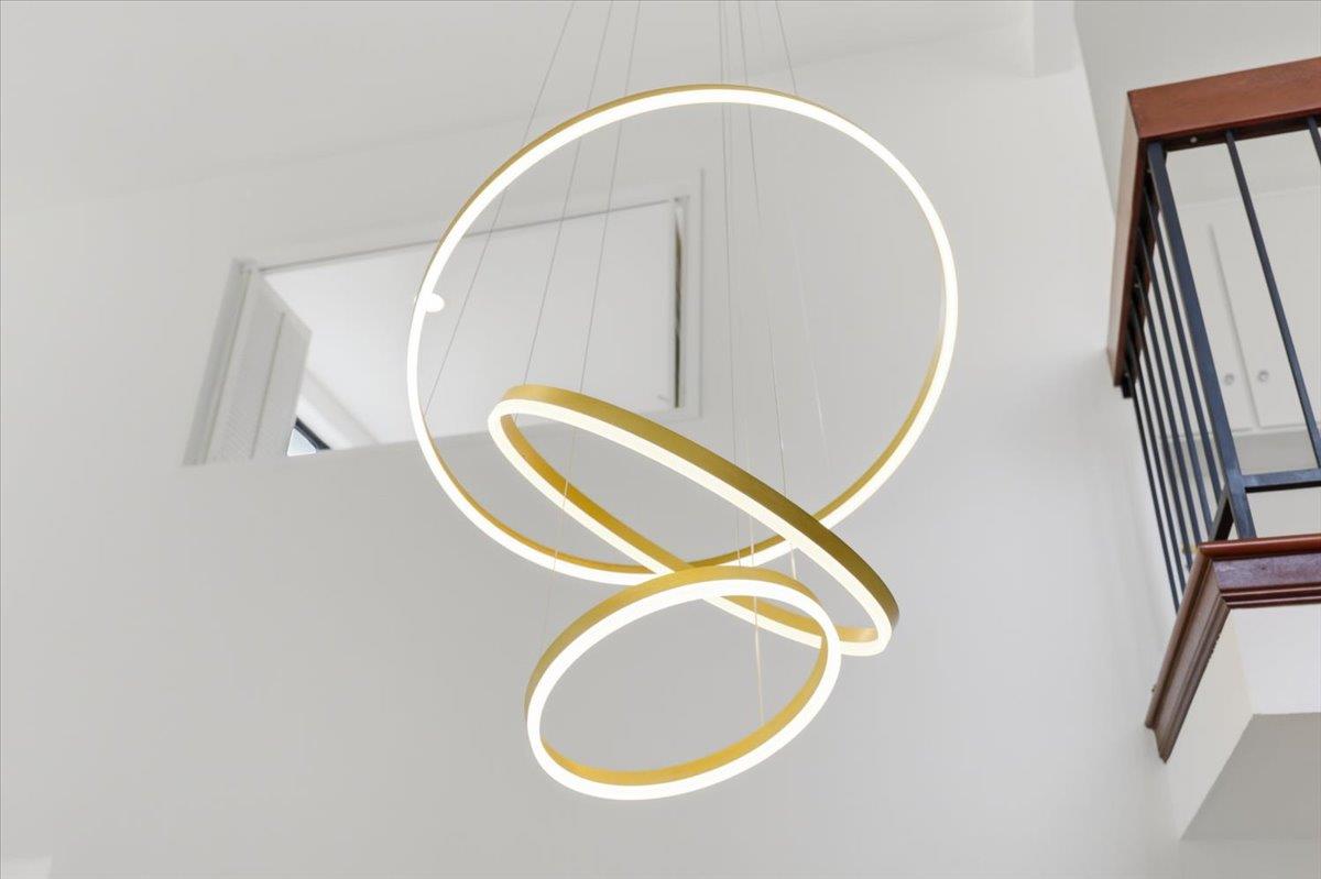 Detail Gallery Image 8 of 83 For 408 Green Hills Dr, Millbrae,  CA 94030 - 4 Beds | 3 Baths