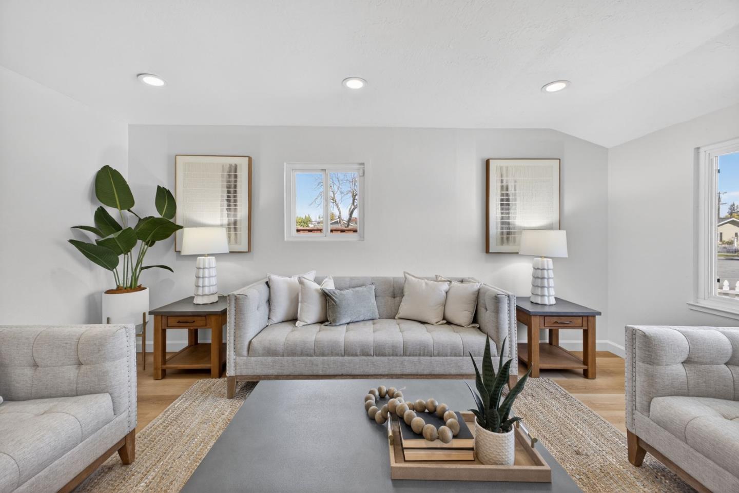 Detail Gallery Image 4 of 28 For 5601 Drysdale Dr, San Jose,  CA 95124 - 4 Beds | 2 Baths