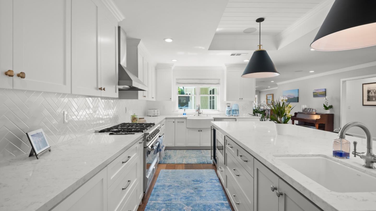 Detail Gallery Image 9 of 27 For 1857 Cabana Dr, San Jose,  CA 95125 - 4 Beds | 2/1 Baths