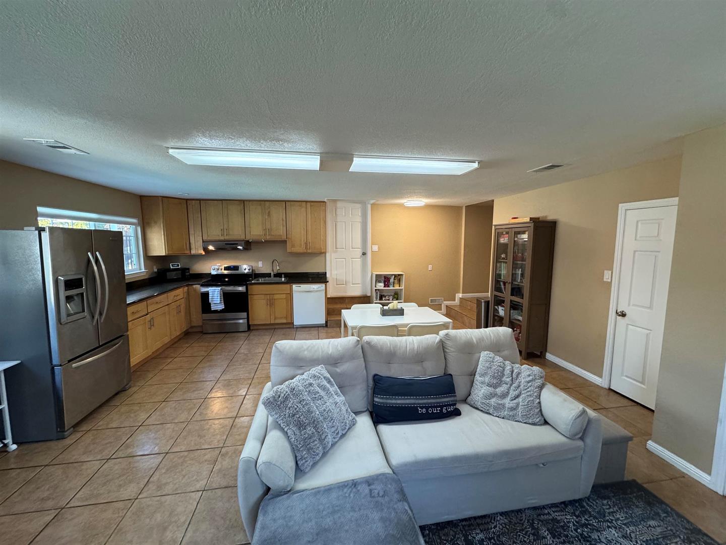 Detail Gallery Image 22 of 26 For 41670 Paseo Padre Pkwy, Fremont,  CA 94539 - 5 Beds | 3 Baths