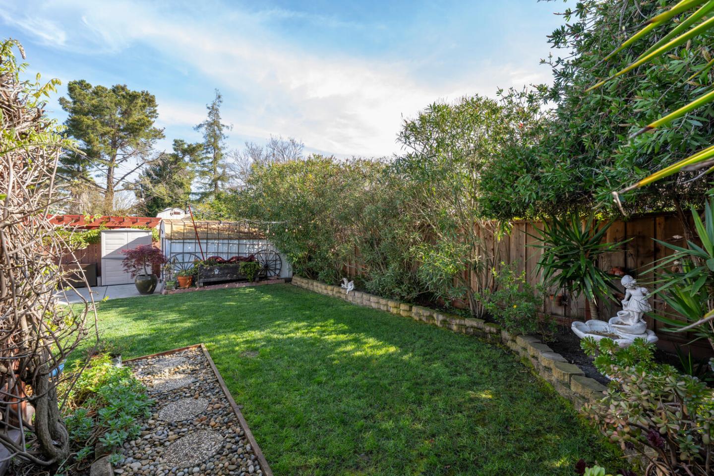 Detail Gallery Image 20 of 30 For 18 Yarnall Pl, Redwood City,  CA 94063 - 3 Beds | 2 Baths