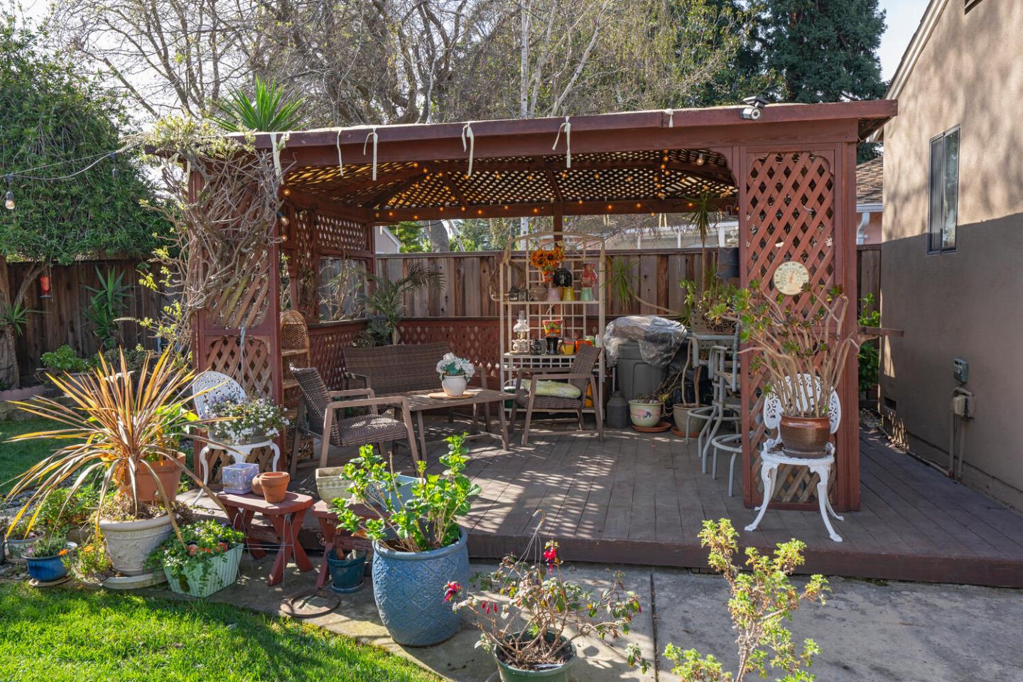 Detail Gallery Image 23 of 30 For 18 Yarnall Pl, Redwood City,  CA 94063 - 3 Beds | 2 Baths