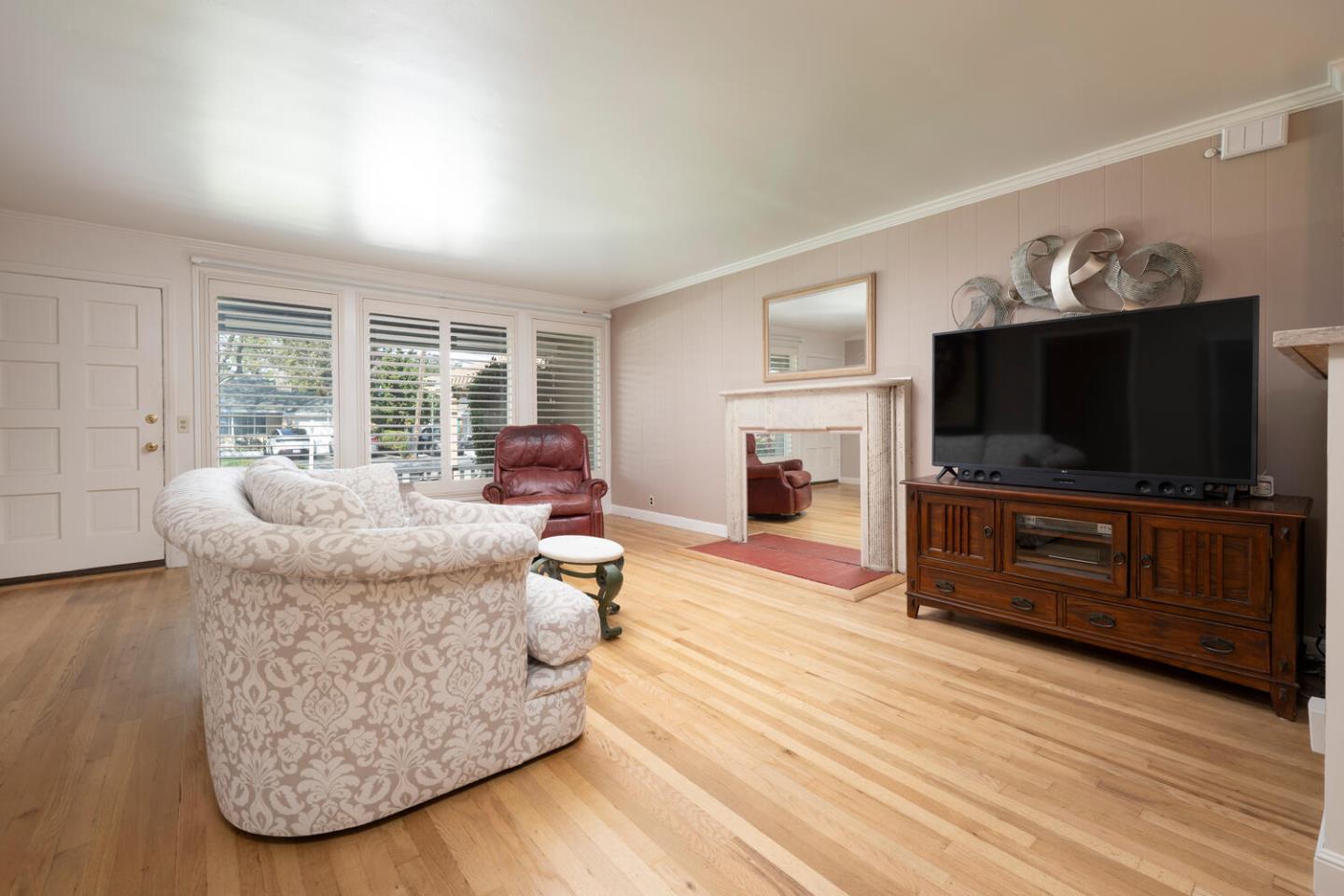 Detail Gallery Image 7 of 30 For 18 Yarnall Pl, Redwood City,  CA 94063 - 3 Beds | 2 Baths