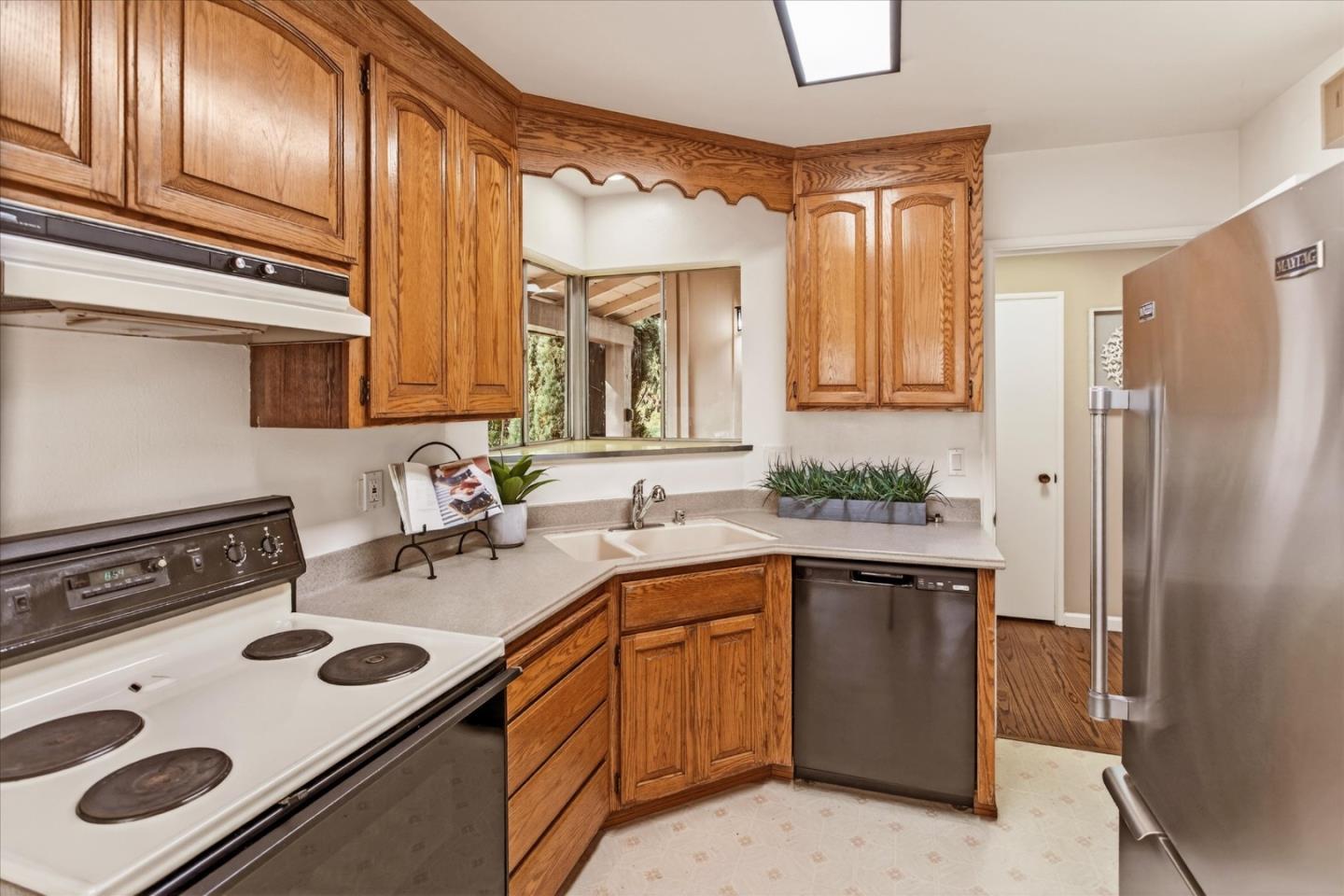 Detail Gallery Image 21 of 38 For 18349 Purdue Dr, Saratoga,  CA 95070 - 4 Beds | 2 Baths