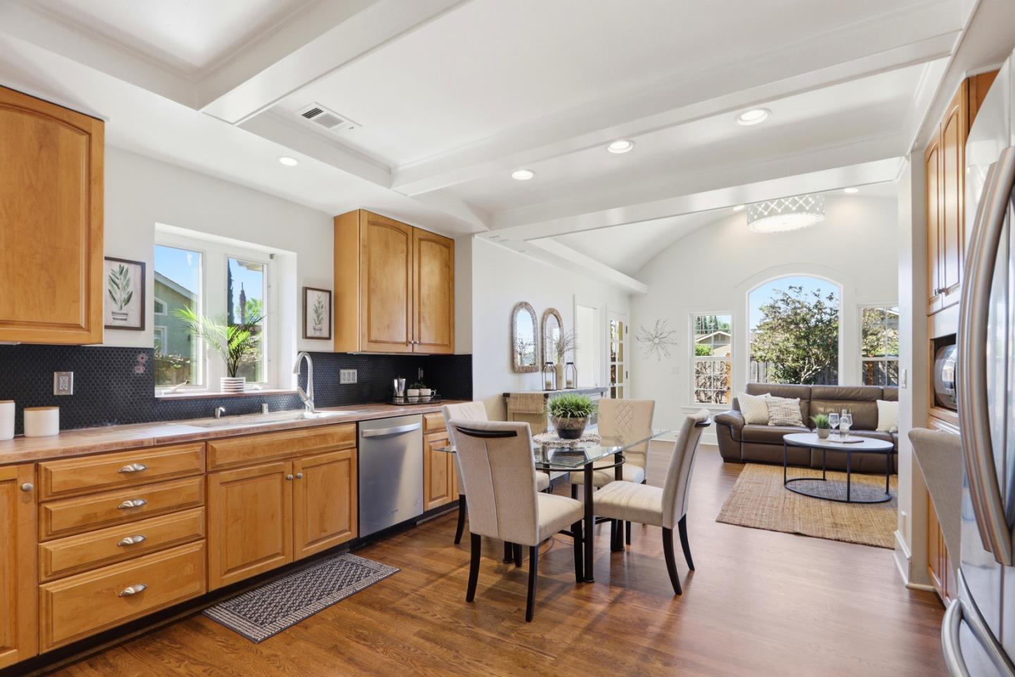 Detail Gallery Image 11 of 65 For 441 S Henry Ave, San Jose,  CA 95117 - 3 Beds | 2 Baths