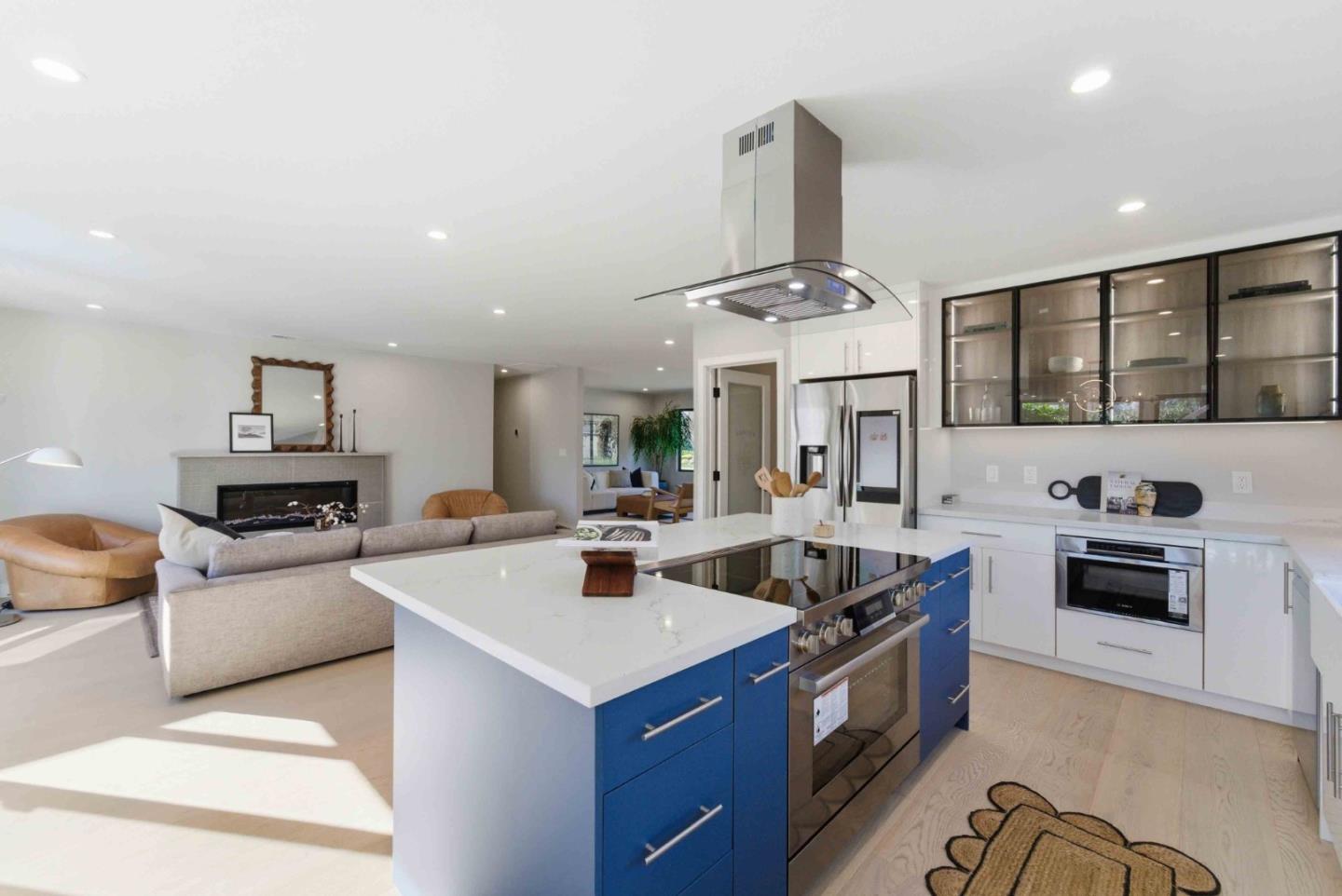 Detail Gallery Image 10 of 33 For 2488 Kenwood Ave, San Jose,  CA 95128 - 4 Beds | 3 Baths