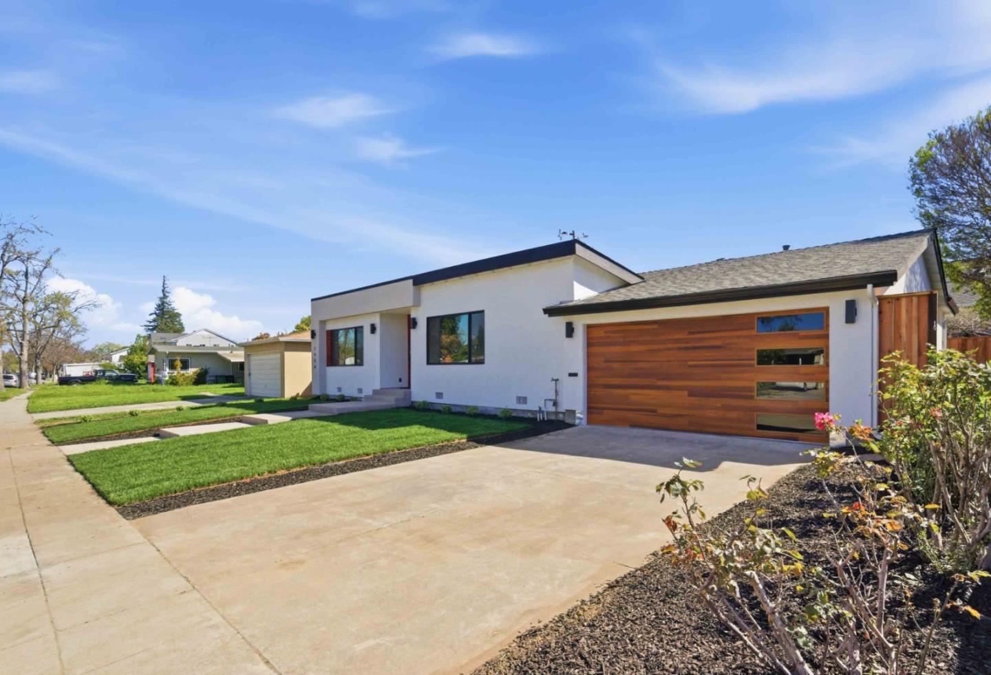 Detail Gallery Image 3 of 33 For 2488 Kenwood Ave, San Jose,  CA 95128 - 4 Beds | 3 Baths