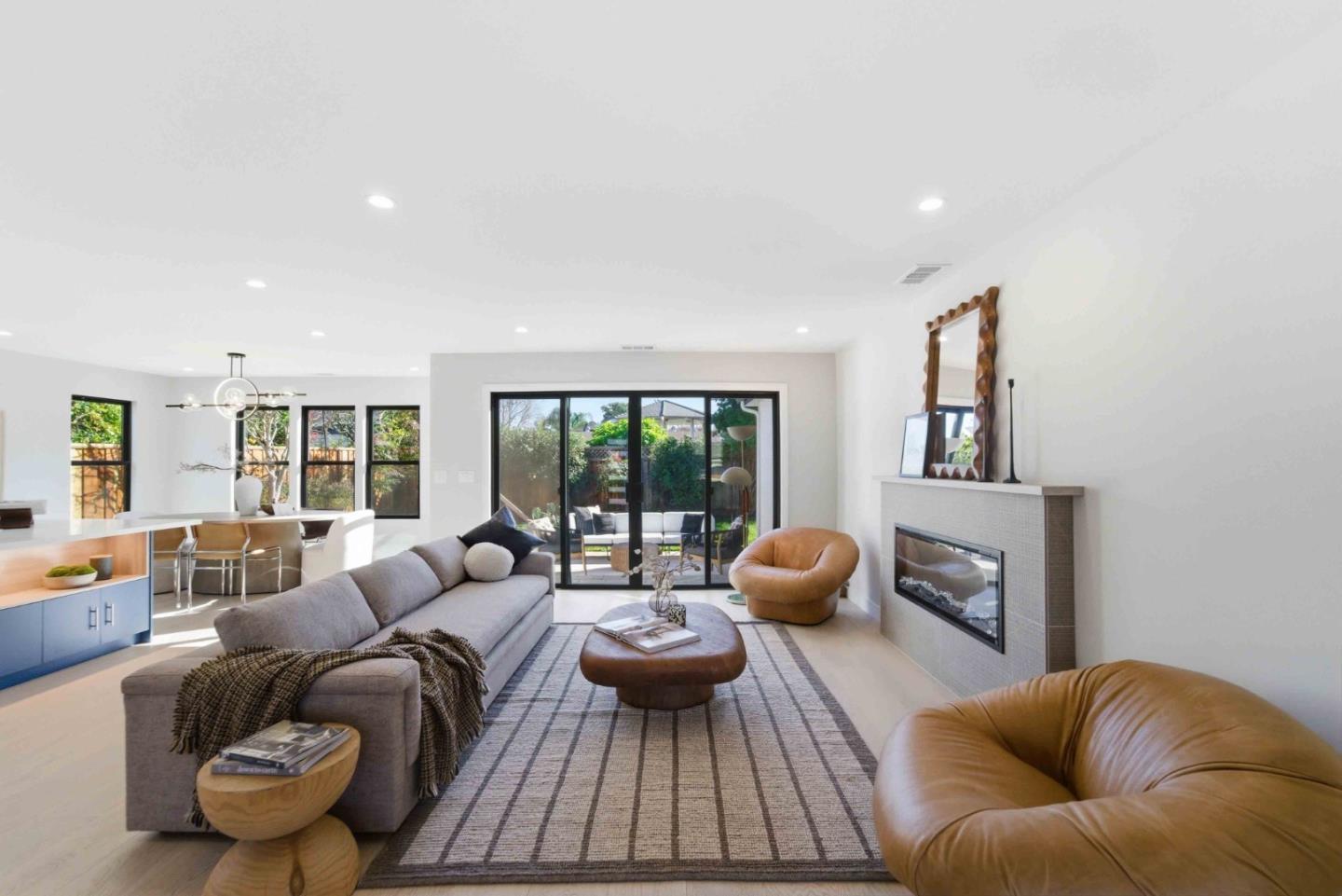 Detail Gallery Image 6 of 33 For 2488 Kenwood Ave, San Jose,  CA 95128 - 4 Beds | 3 Baths