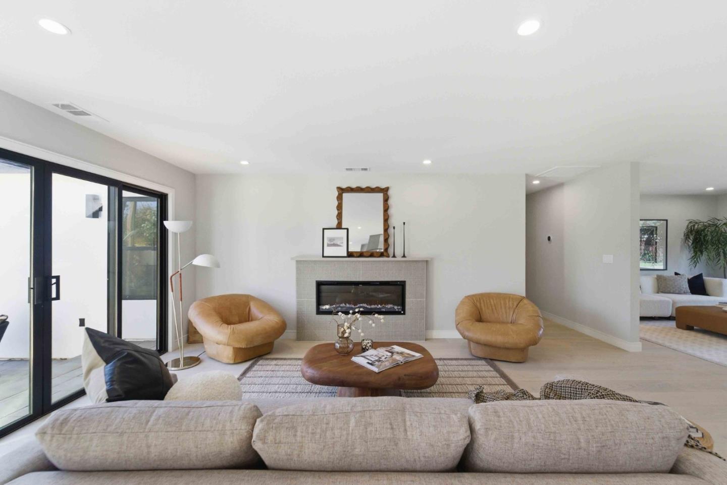 Detail Gallery Image 7 of 33 For 2488 Kenwood Ave, San Jose,  CA 95128 - 4 Beds | 3 Baths