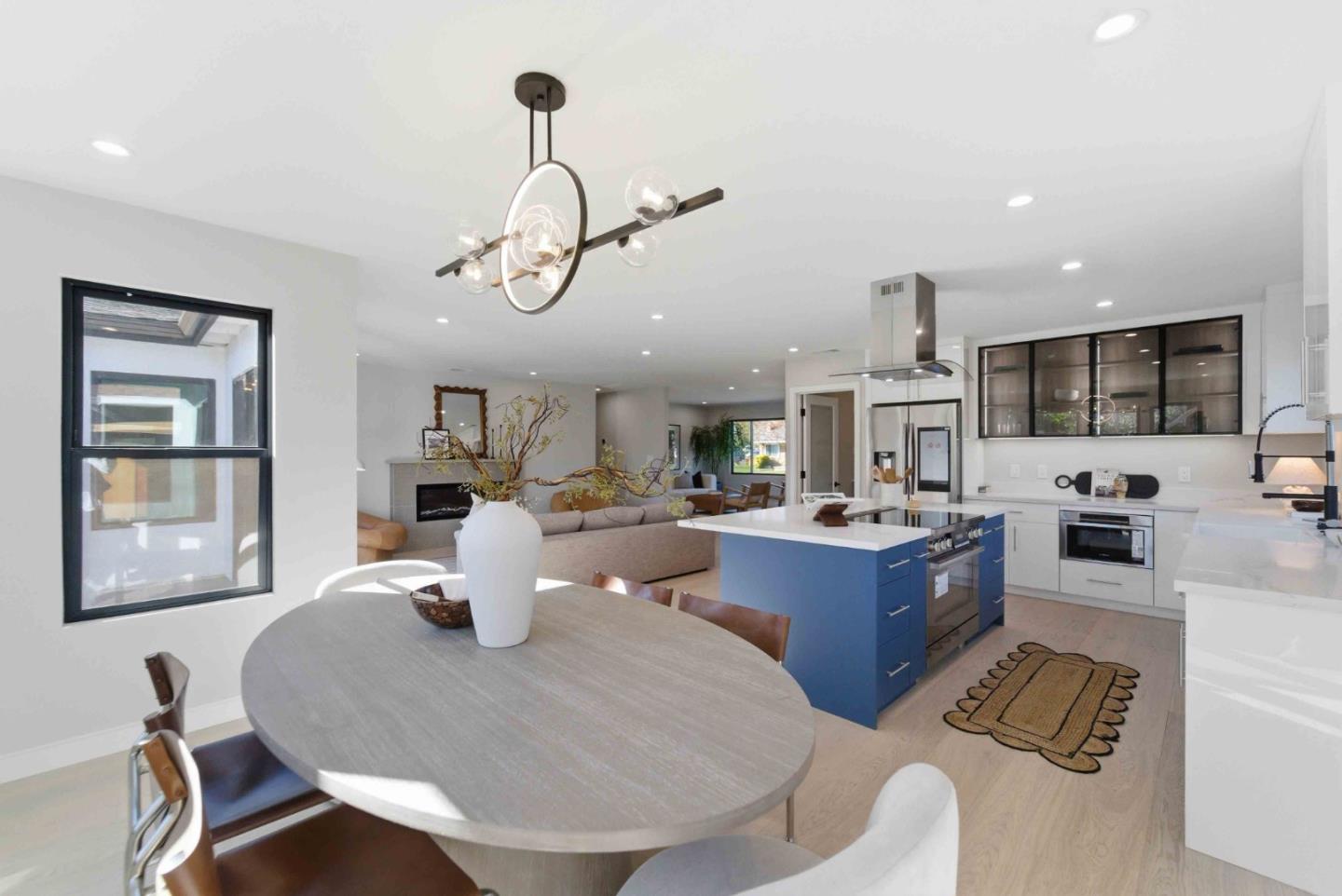 Detail Gallery Image 9 of 33 For 2488 Kenwood Ave, San Jose,  CA 95128 - 4 Beds | 3 Baths