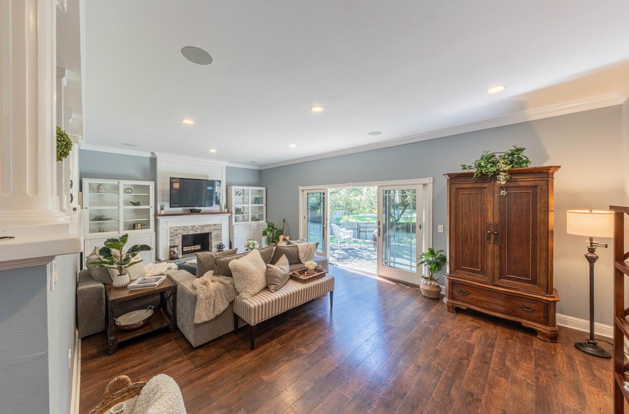 Detail Gallery Image 10 of 43 For 9390 Holly Oak Way, Salinas,  CA 93907 - 4 Beds | 2 Baths