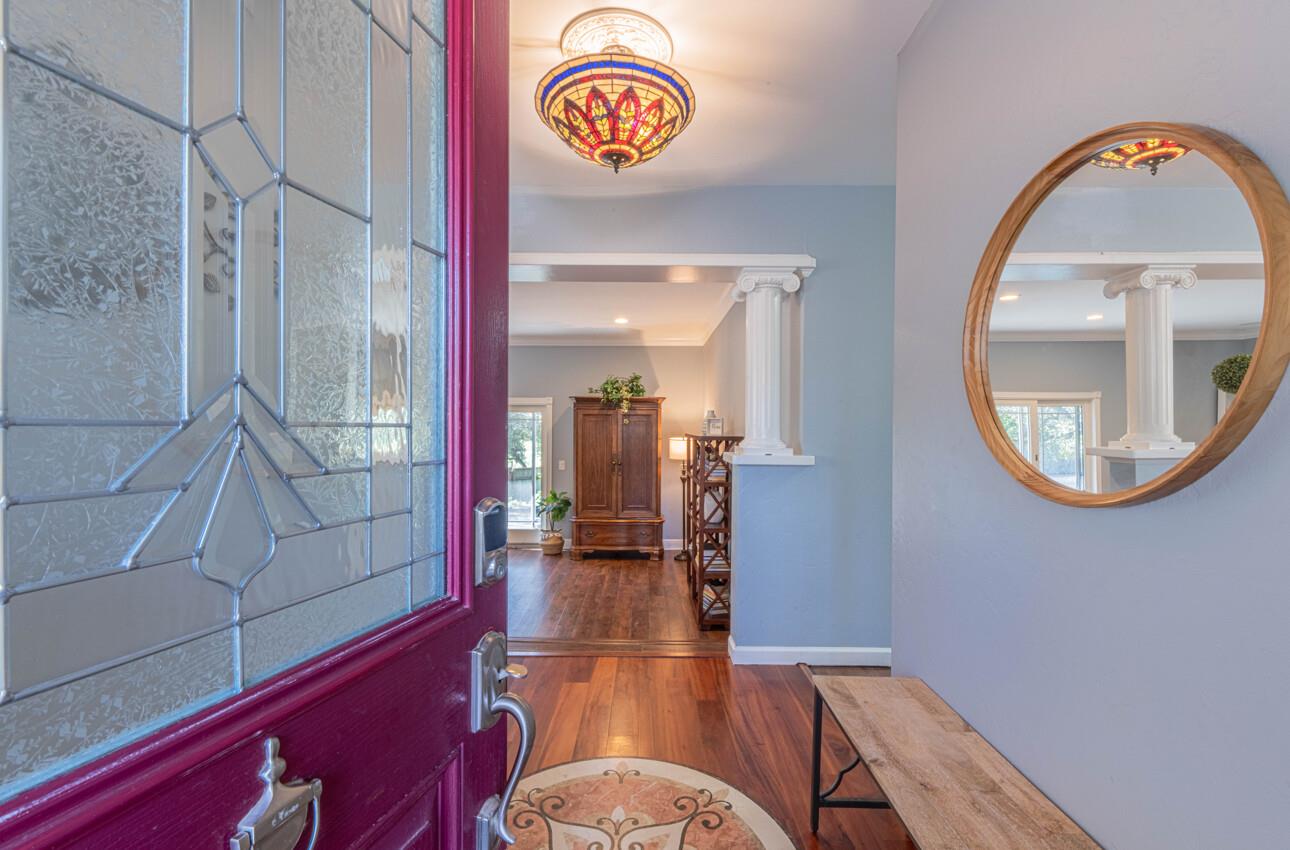 Detail Gallery Image 9 of 43 For 9390 Holly Oak Way, Salinas,  CA 93907 - 4 Beds | 2 Baths