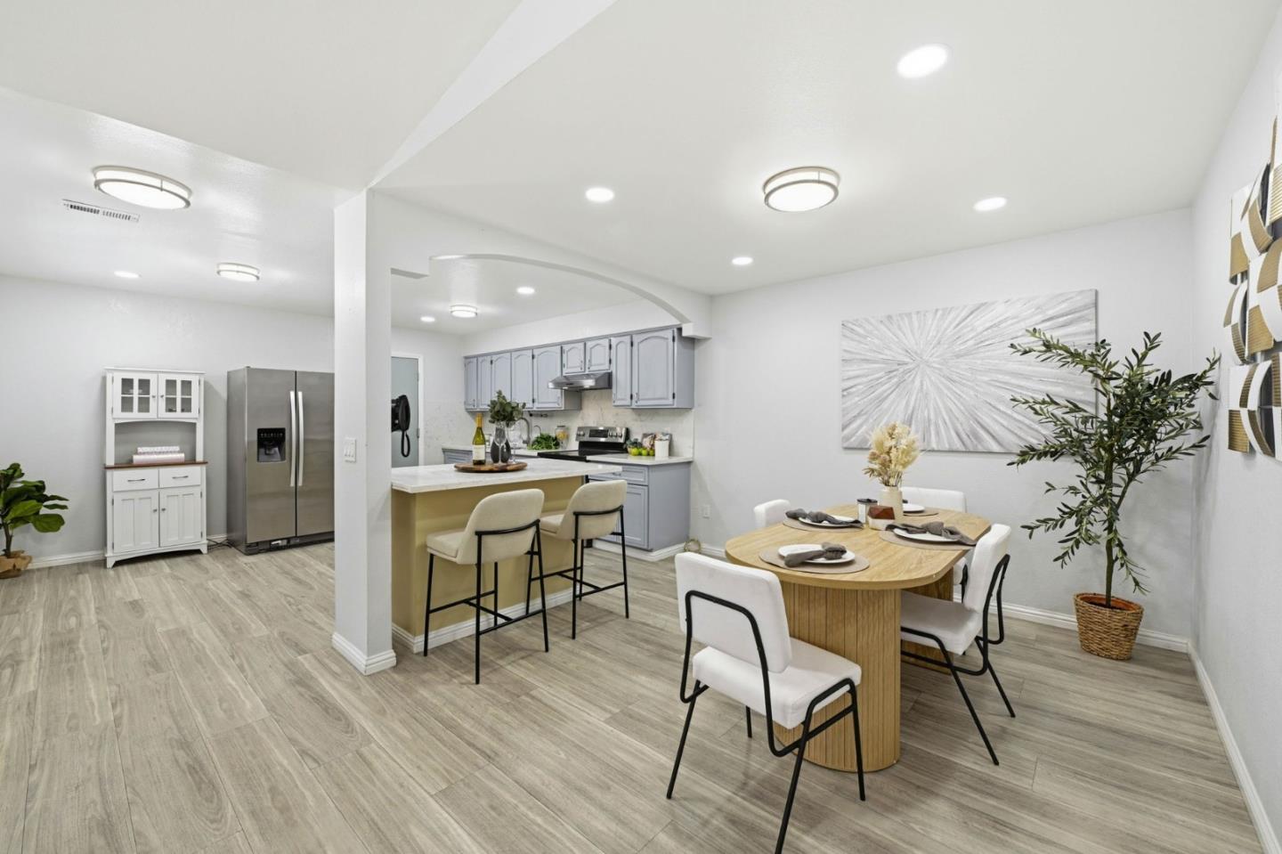 Detail Gallery Image 15 of 39 For 2130 Nottoway Ave, San Jose,  CA 95116 - 3 Beds | 2 Baths