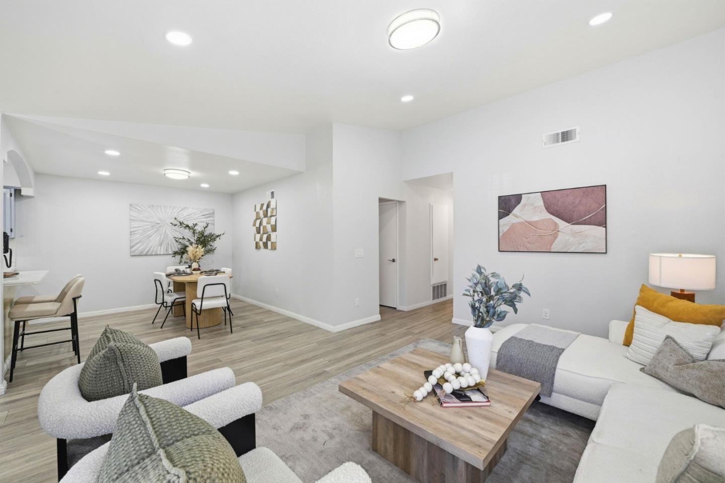 Detail Gallery Image 8 of 39 For 2130 Nottoway Ave, San Jose,  CA 95116 - 3 Beds | 2 Baths