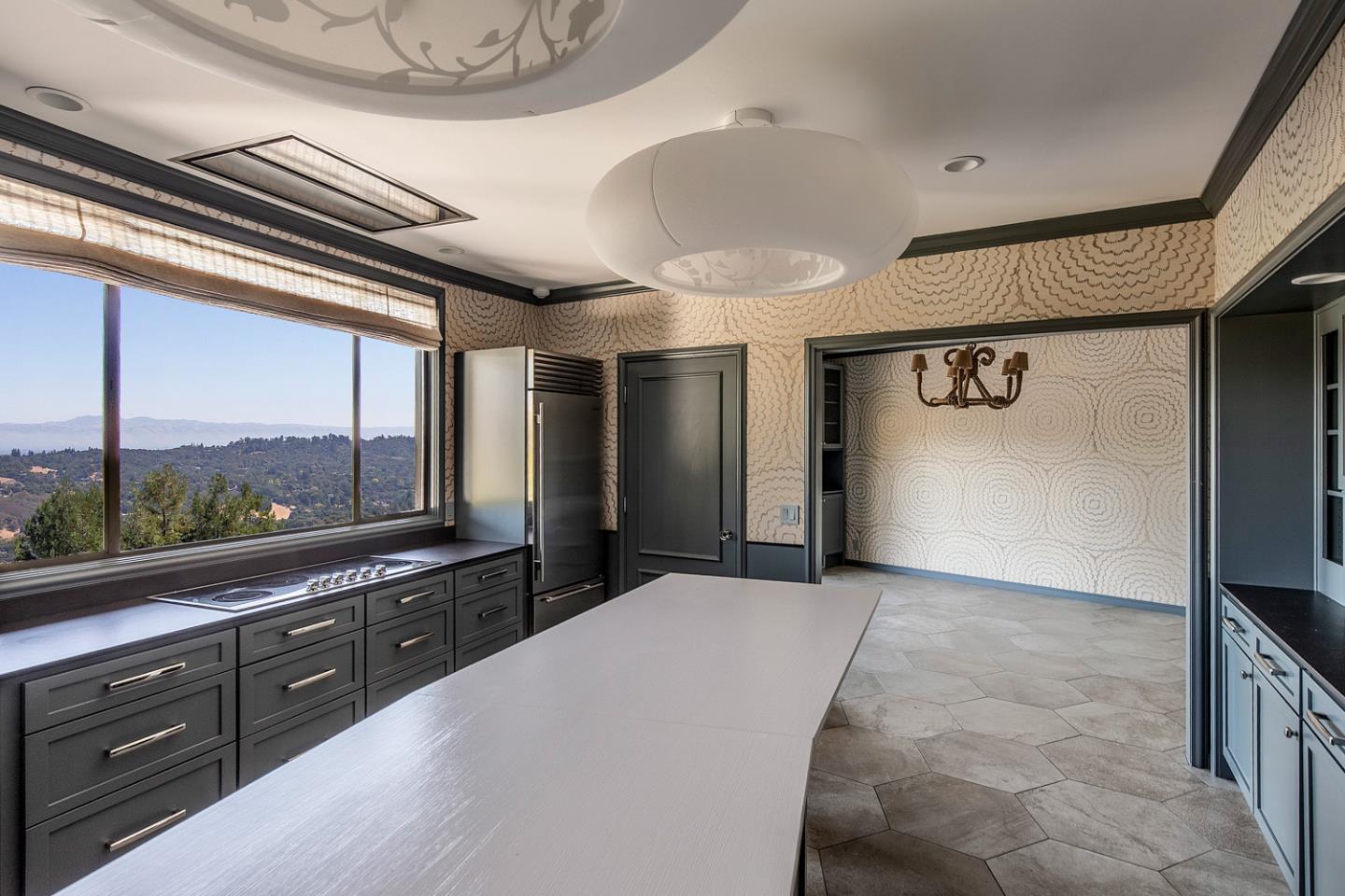 Detail Gallery Image 9 of 26 For 835 La Honda Rd, Woodside,  CA 94062 - 4 Beds | 3/1 Baths