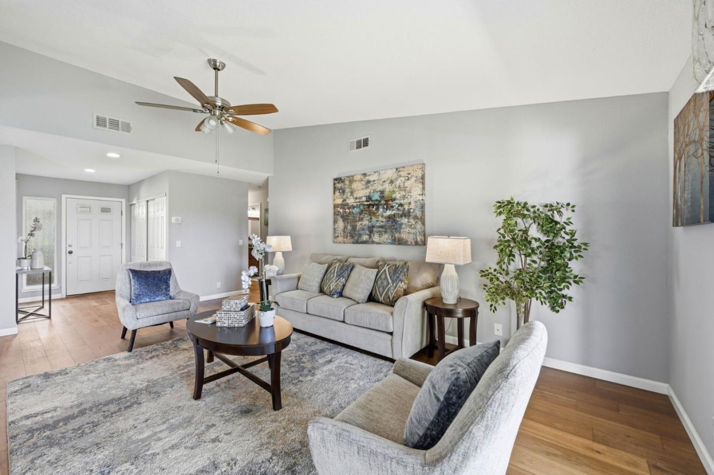 Detail Gallery Image 5 of 45 For 8124 Cabernet Ct, San Jose,  CA 95135 - 2 Beds | 2 Baths