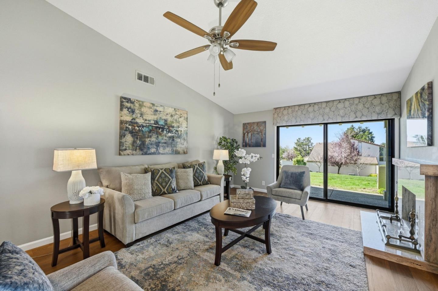 Detail Gallery Image 7 of 45 For 8124 Cabernet Ct, San Jose,  CA 95135 - 2 Beds | 2 Baths