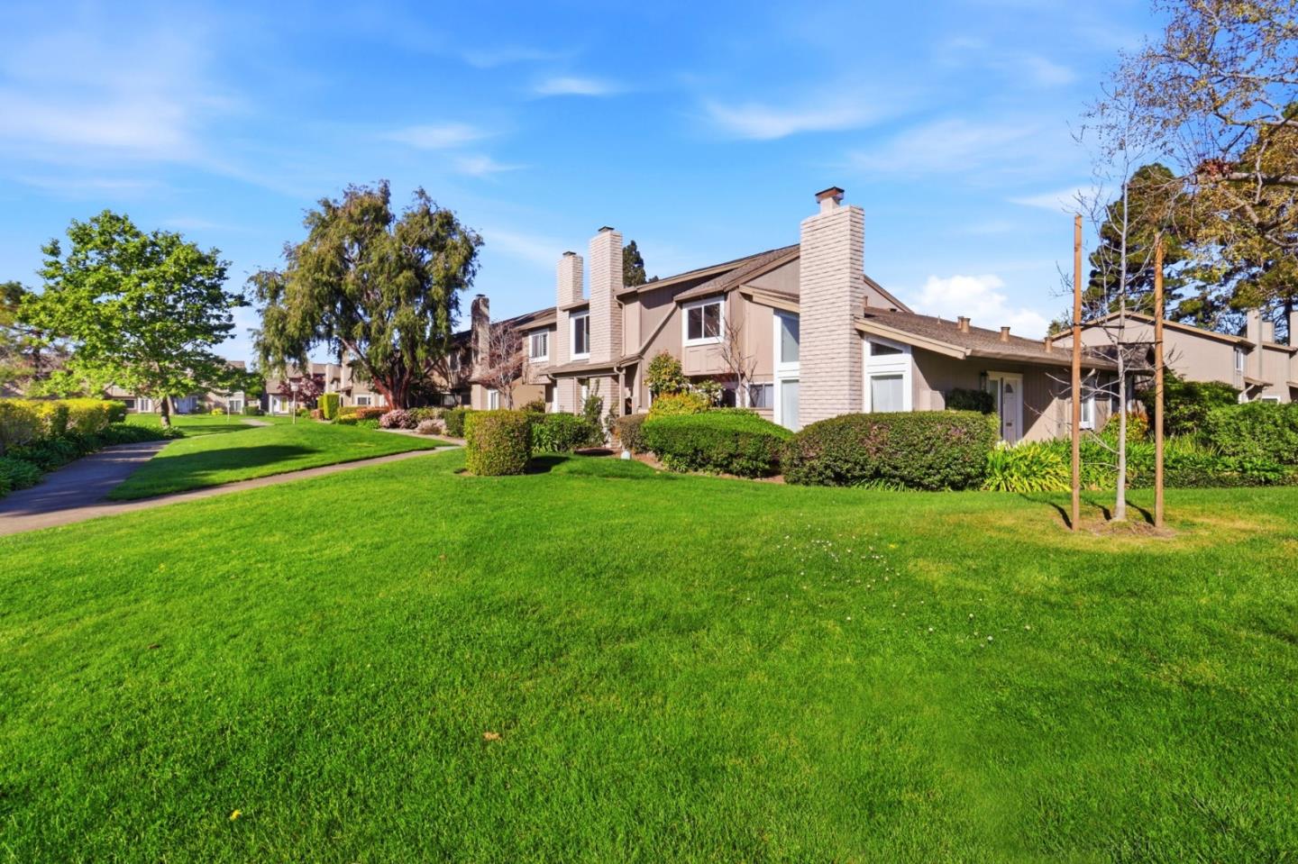 Detail Gallery Image 2 of 42 For 1034 Gull Ave, Foster City,  CA 94404 - 4 Beds | 2/1 Baths