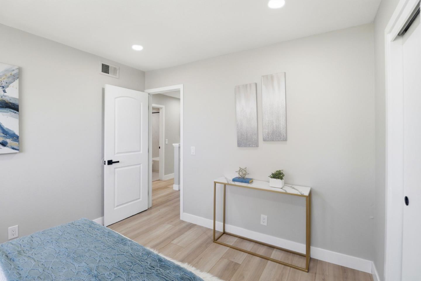 Detail Gallery Image 20 of 42 For 1034 Gull Ave, Foster City,  CA 94404 - 4 Beds | 2/1 Baths