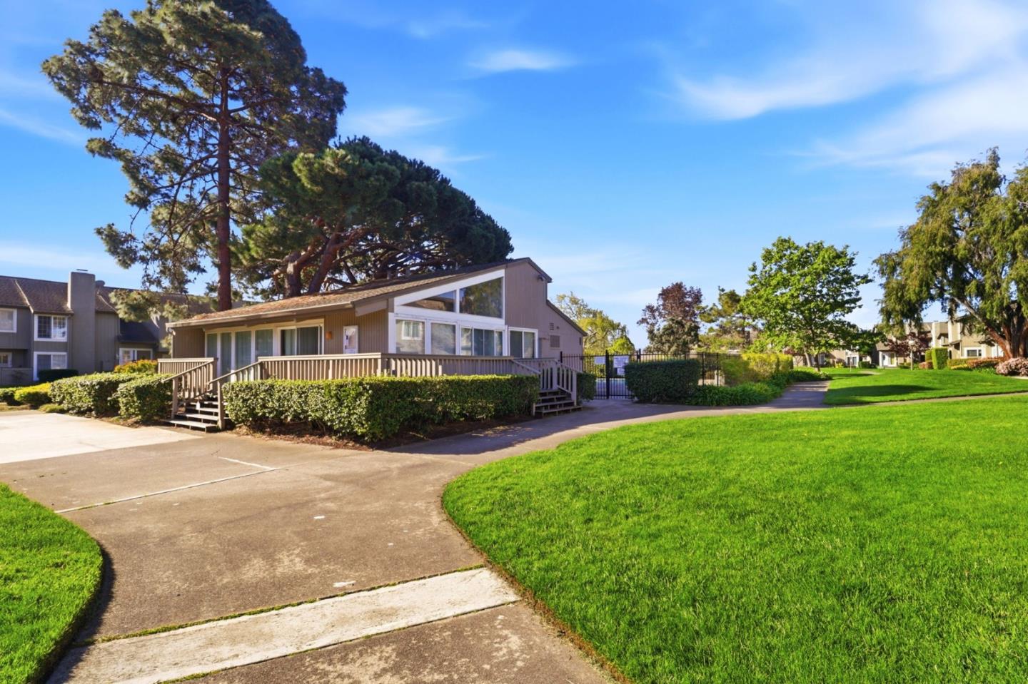 Detail Gallery Image 37 of 42 For 1034 Gull Ave, Foster City,  CA 94404 - 4 Beds | 2/1 Baths