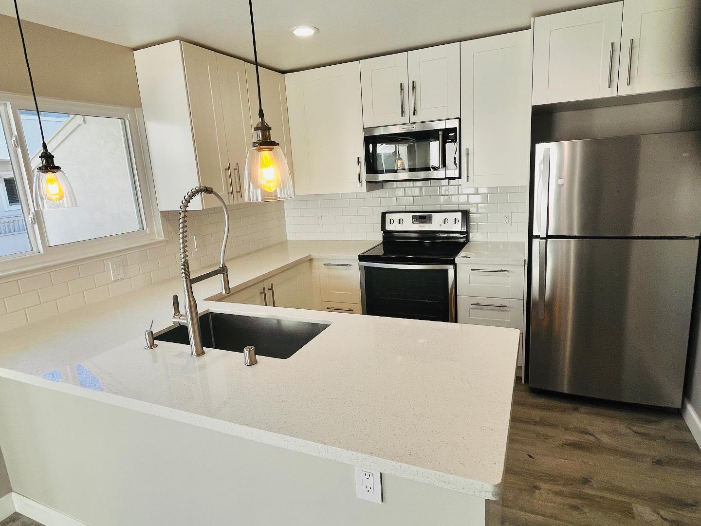 Detail Gallery Image 11 of 25 For 618 S Fair Oaks Ave, Sunnyvale,  CA 94086 - 2 Beds | 2 Baths