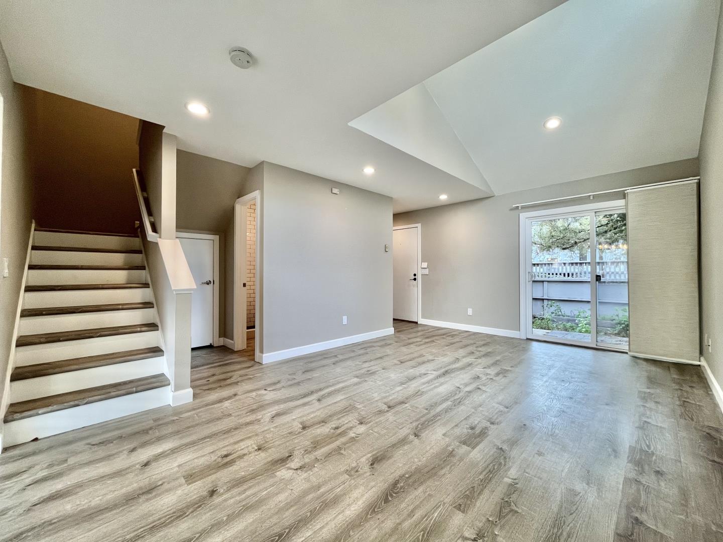 Detail Gallery Image 17 of 25 For 618 S Fair Oaks Ave, Sunnyvale,  CA 94086 - 2 Beds | 2 Baths