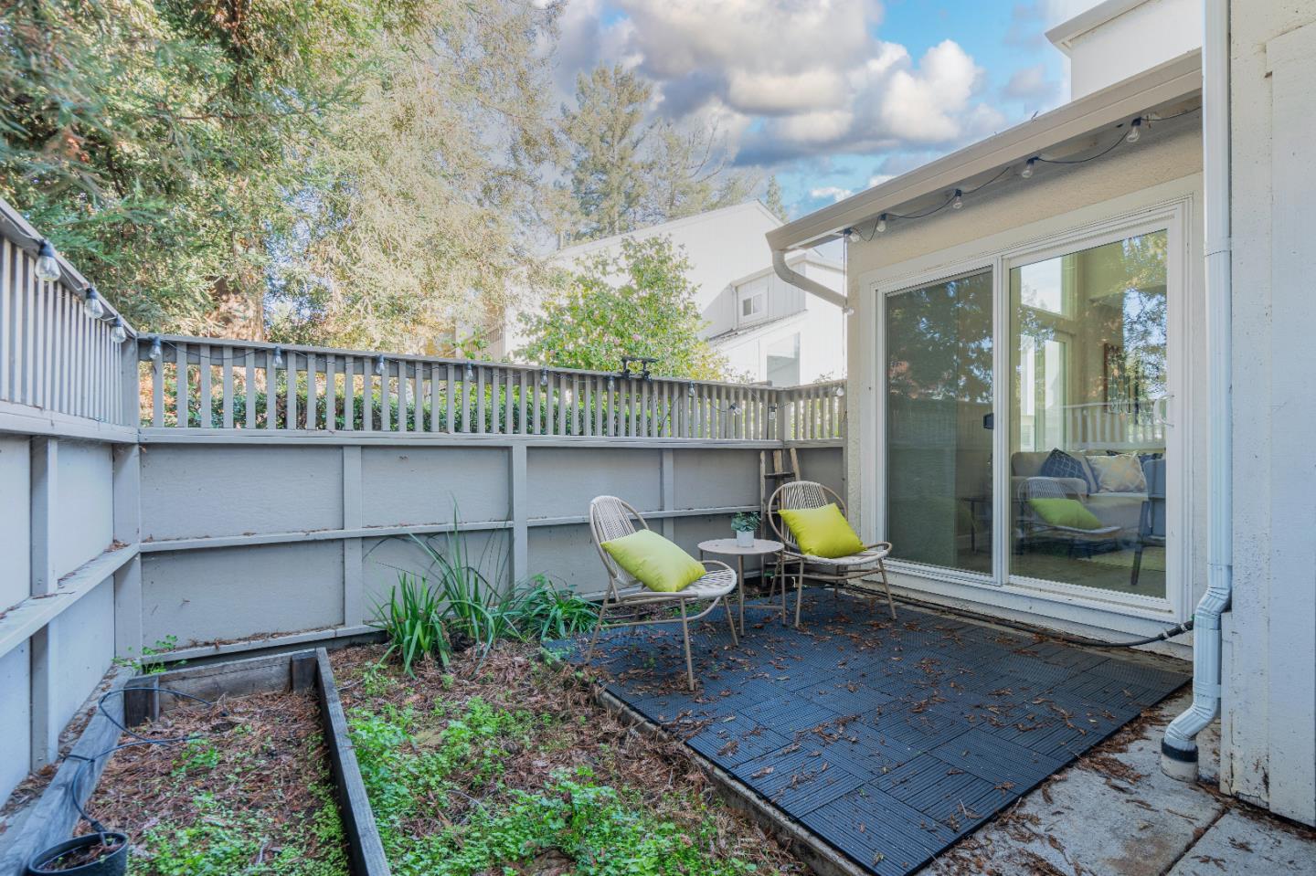 Detail Gallery Image 8 of 25 For 618 S Fair Oaks Ave, Sunnyvale,  CA 94086 - 2 Beds | 2 Baths