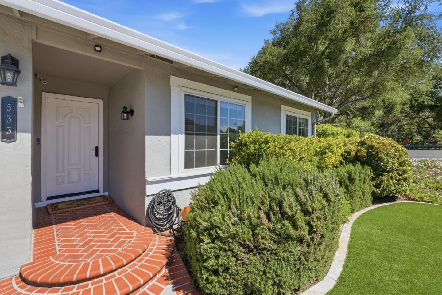 Detail Gallery Image 4 of 38 For 533 Tigerwood Way, San Jose,  CA 95111 - 3 Beds | 2 Baths